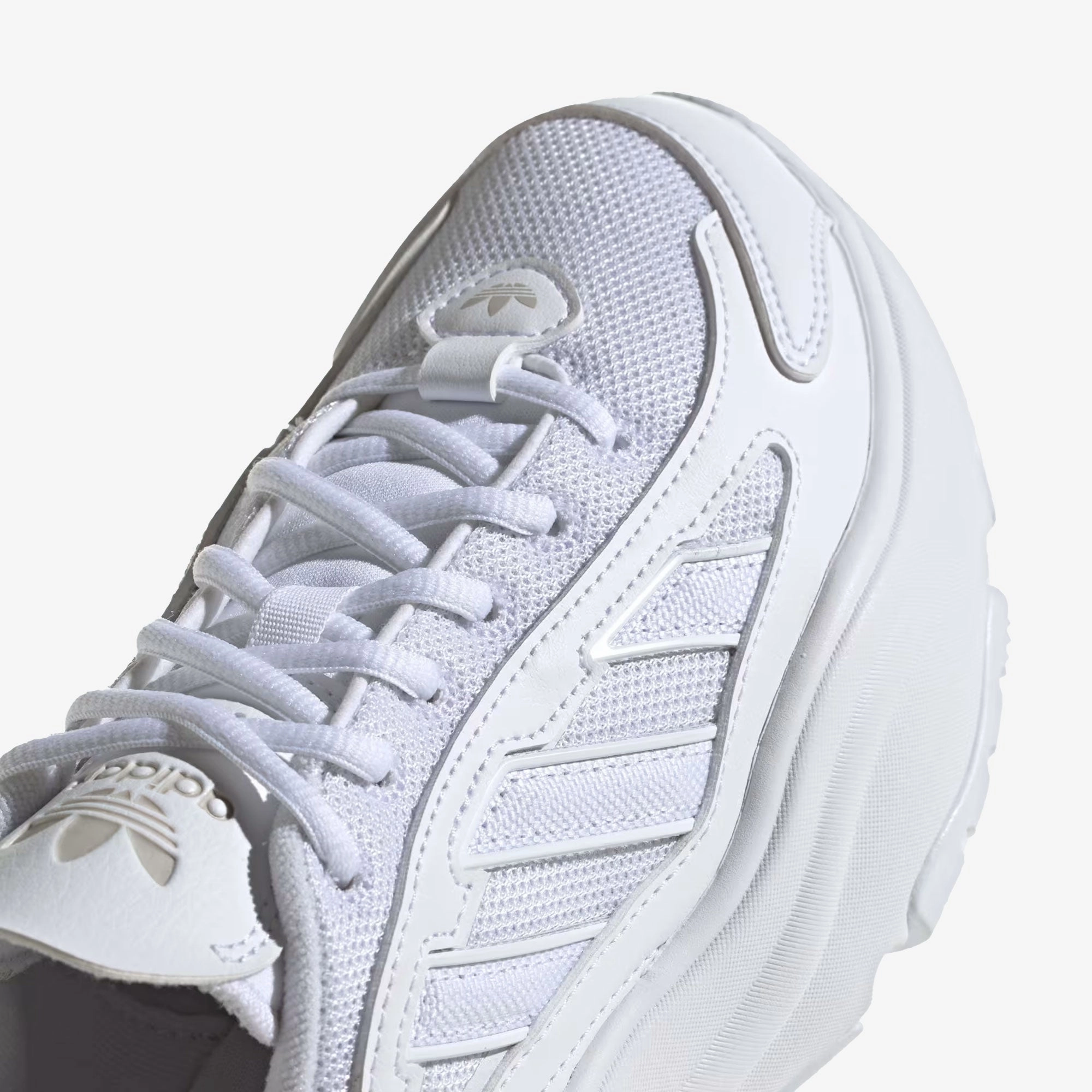 ADIDAS ORIGINALS | OZGAIA { CLOUD WHITE/GREY ONE