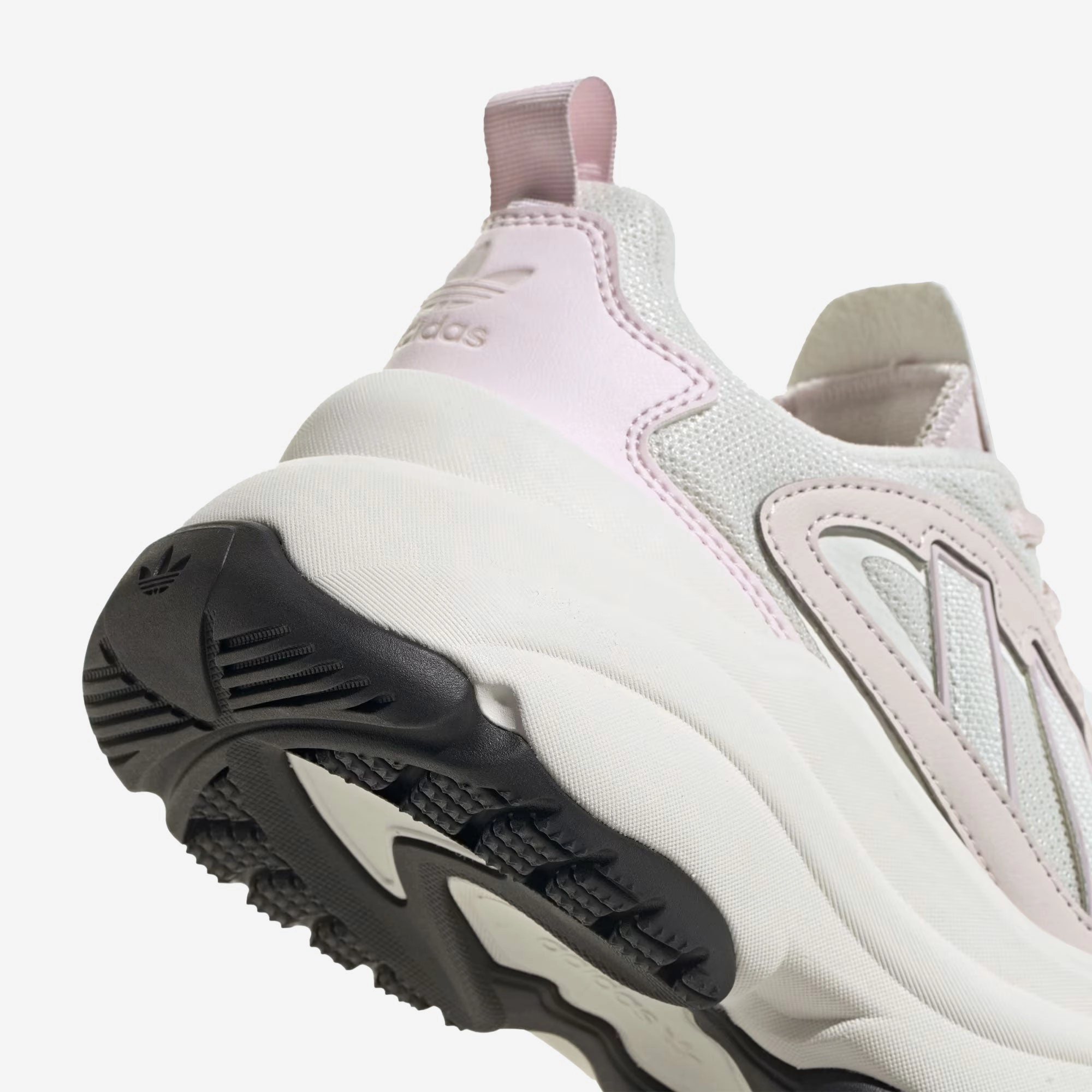 Adidas Originals | OZGAIA  { CLOUD WHITE/OFF WHITE/ALMOST PINK