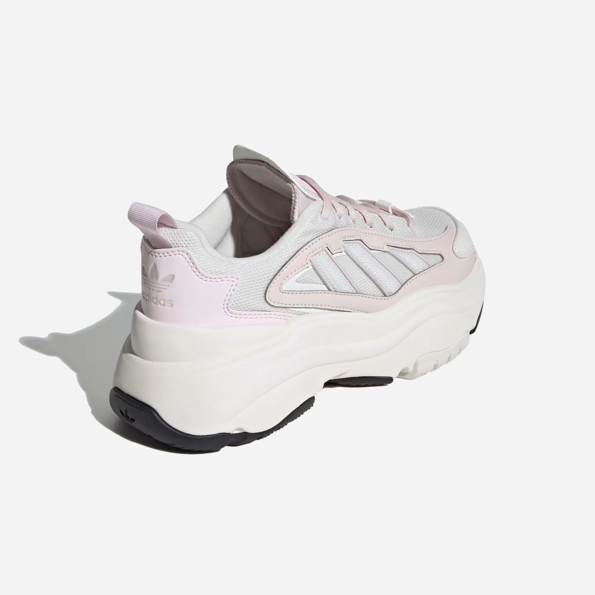 Adidas Originals | OZGAIA  { CLOUD WHITE/OFF WHITE/ALMOST PINK