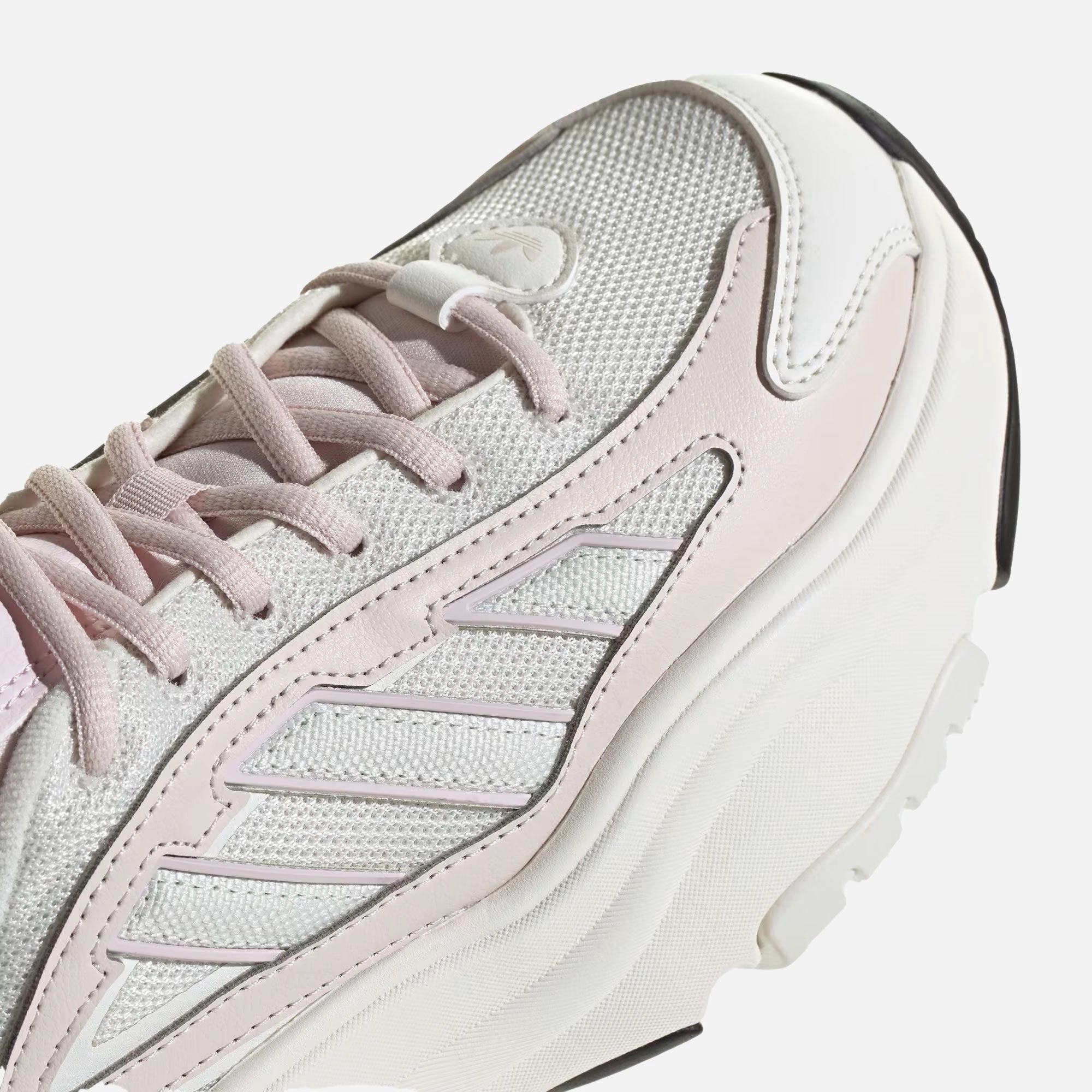 Adidas Originals | OZGAIA  { CLOUD WHITE/OFF WHITE/ALMOST PINK
