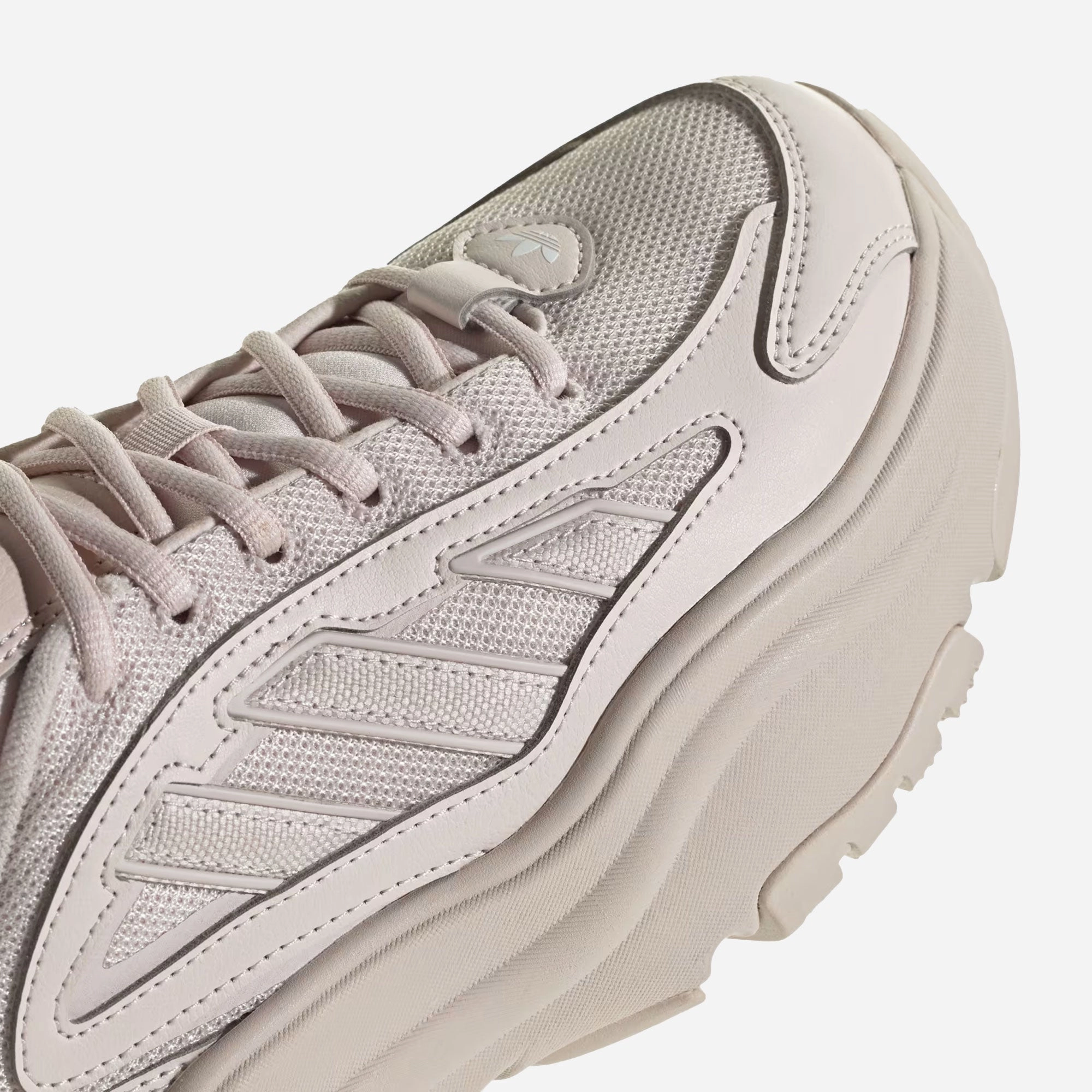 ADIDAS ORIGINALS | OZGAIA { PUTTY MAUVE/CLOUD WHITE