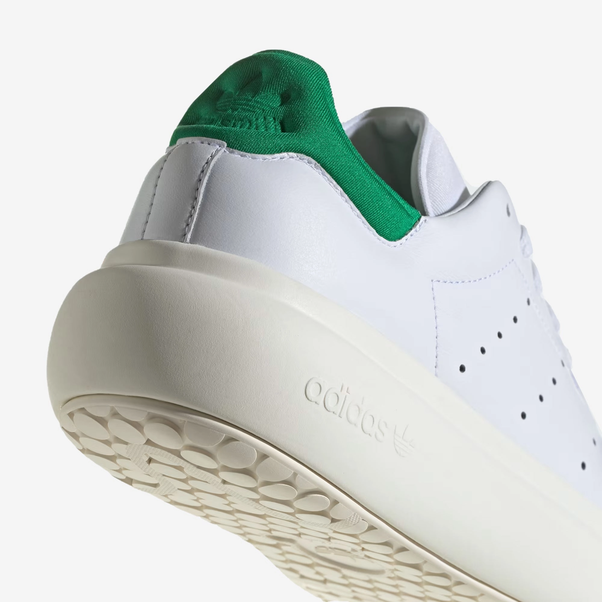 Adidas Originals | STAN SMITH PF  { CLOUD WHITE/OFF WHITE/GREEN
