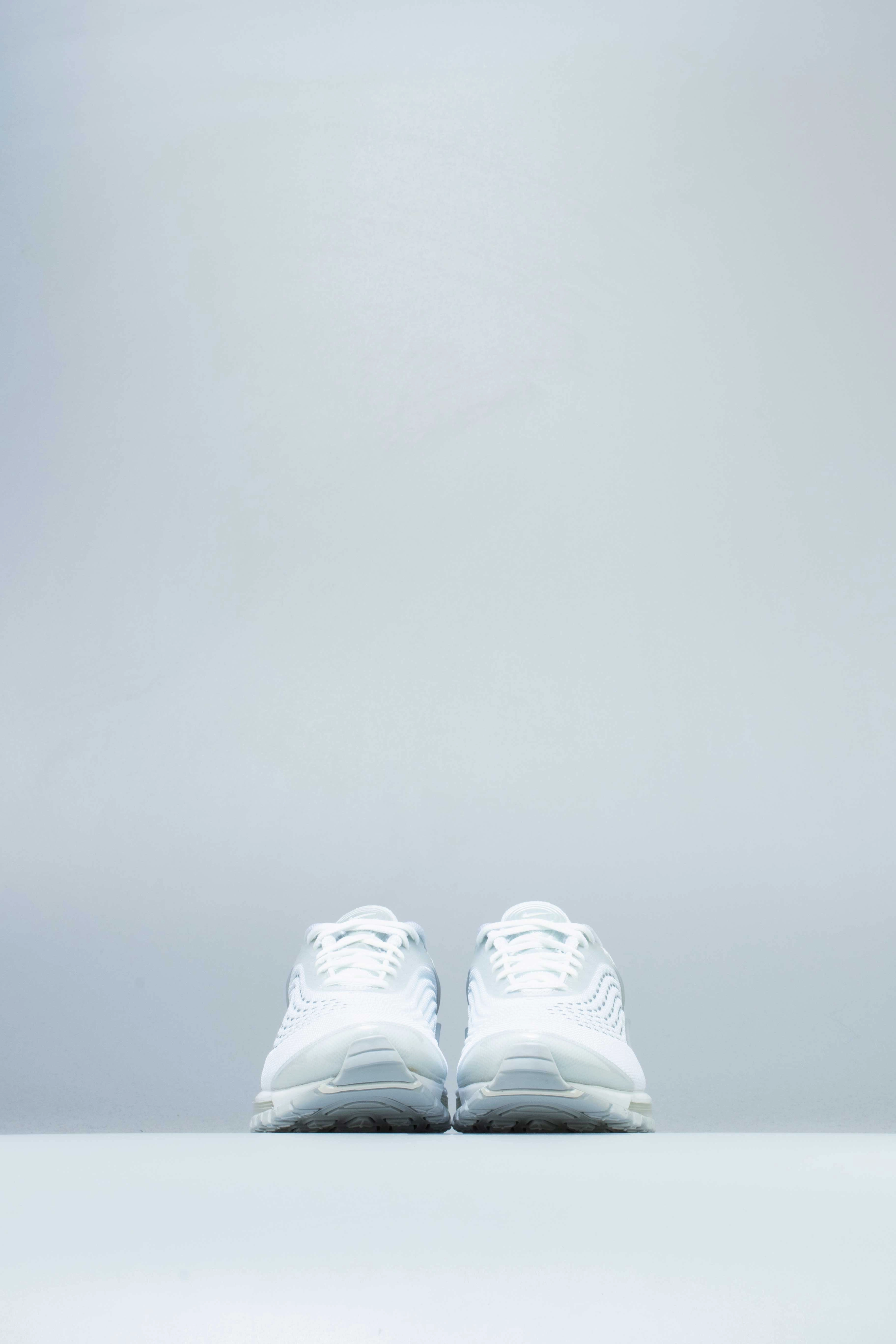 Air Max Deluxe Mens Shoes - White/Sail/Pure Platinum