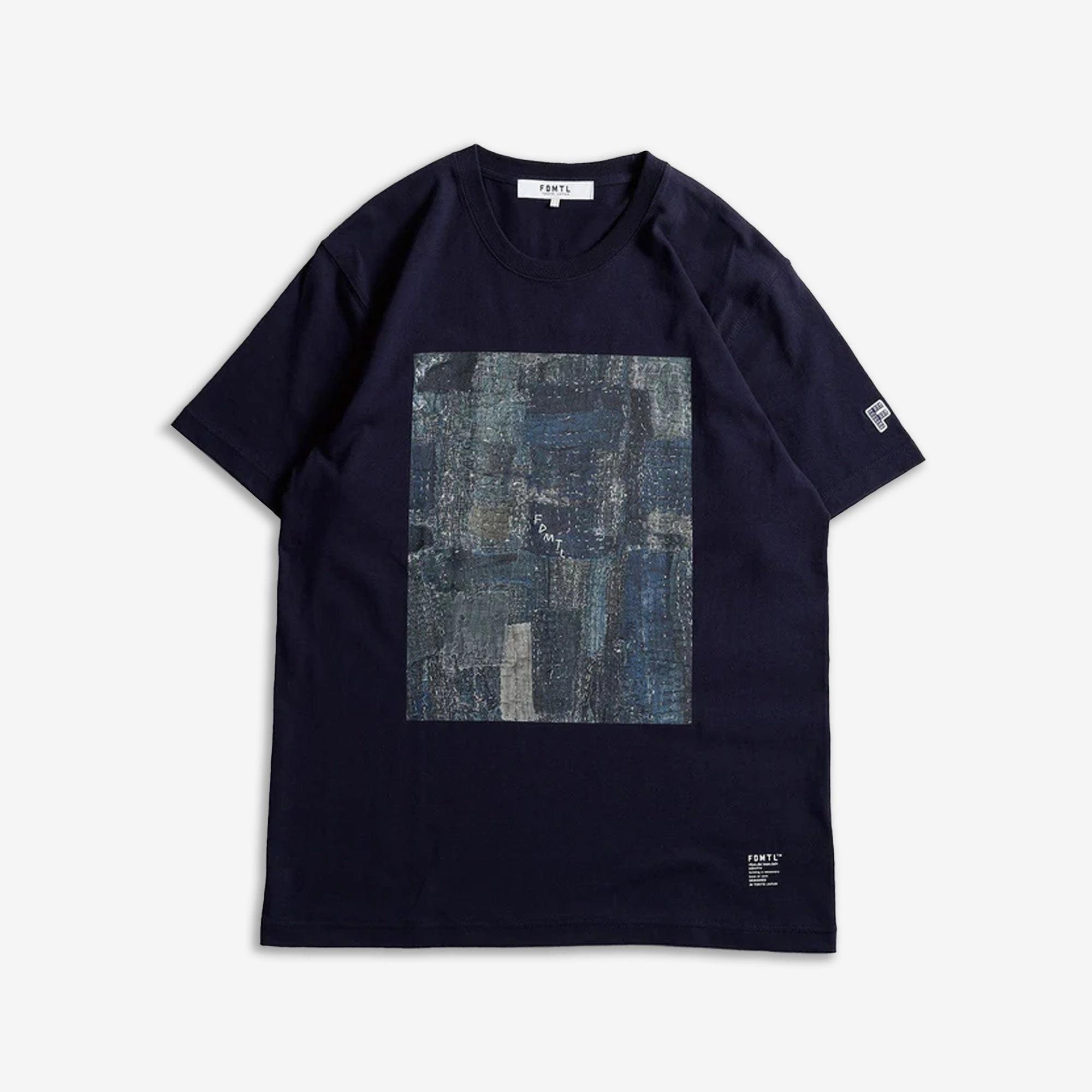 FDMTL | GRAPHIC BORO TEE  { NAVY