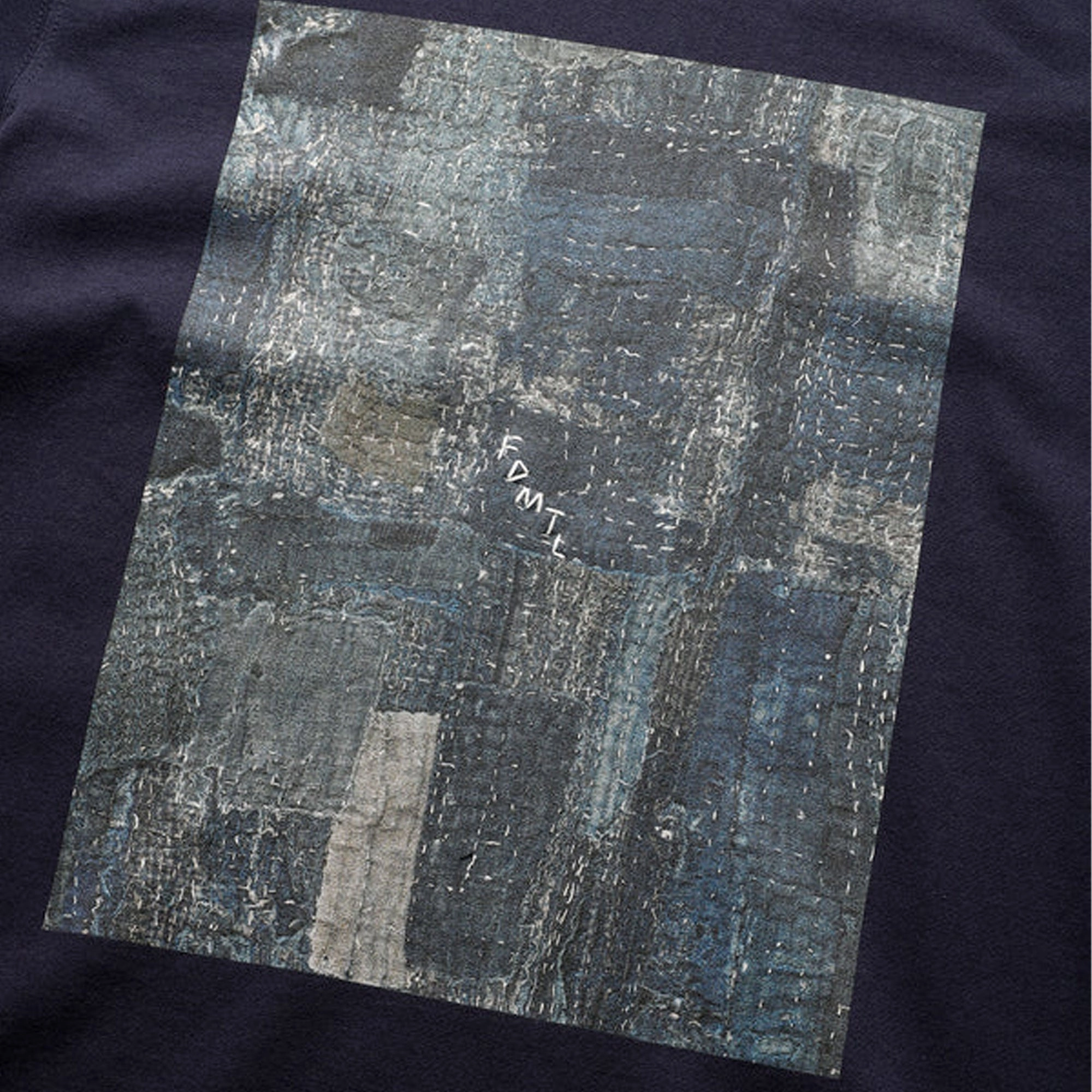 FDMTL | GRAPHIC BORO TEE  { NAVY