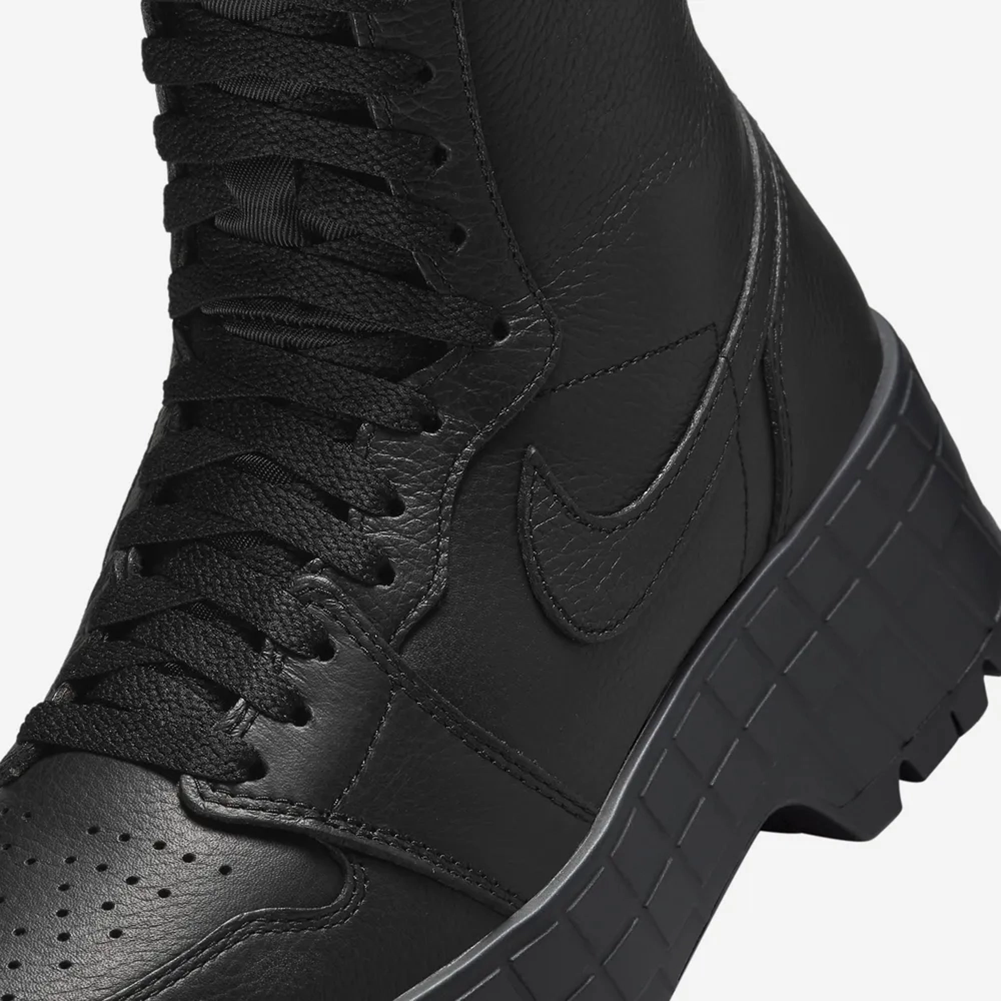 Jordan | AIR JORDAN 1 BROOKLYN  { BLACK/FLAT PEWTER-BLACK