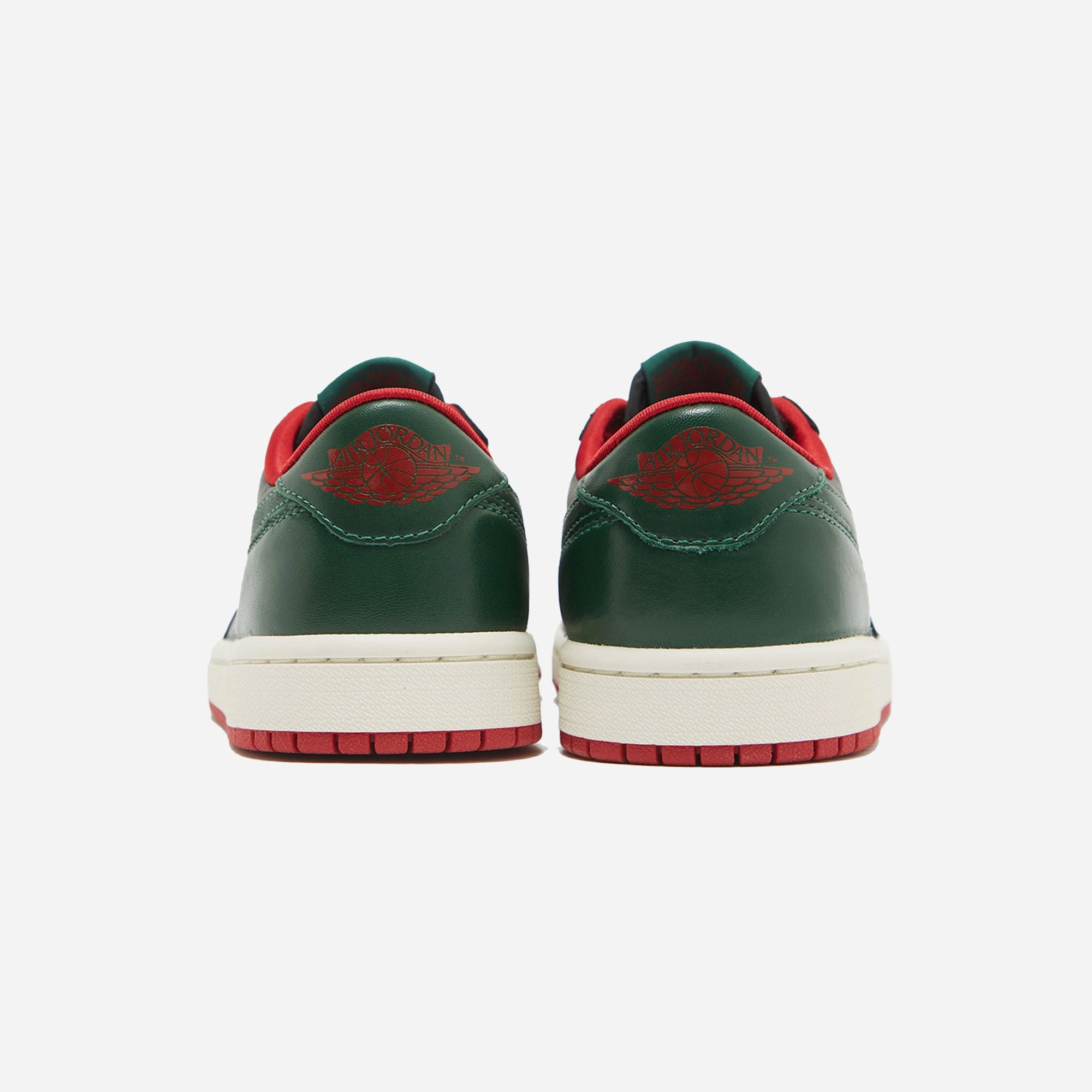 Jordan | AIR JORDAN 1 LOW OG { BLACK/GORGE GREEN
