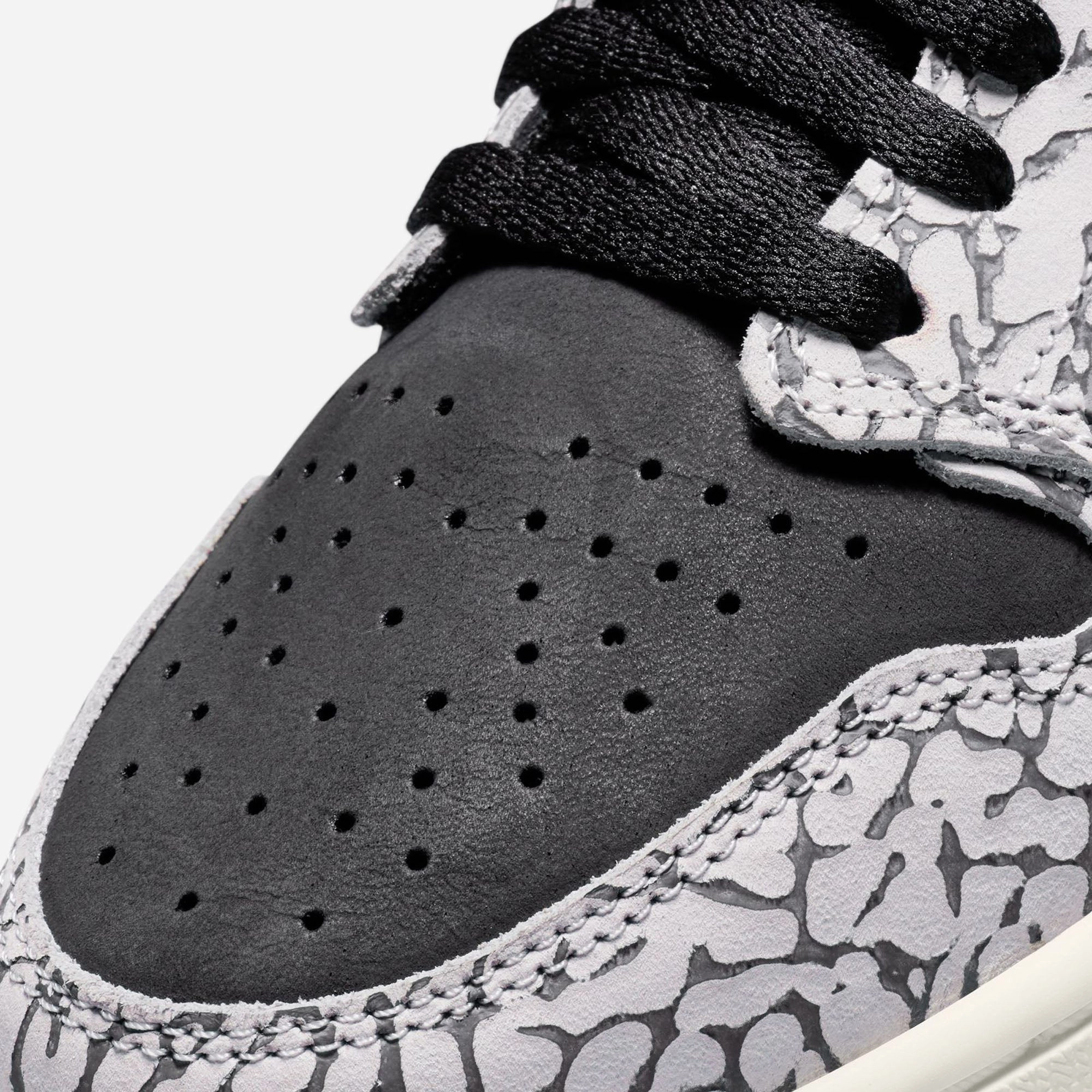 Jordan | AIR JORDAN 1 LOW OG  { BLACK/MUSLIN-TECH GREY-WHITE
