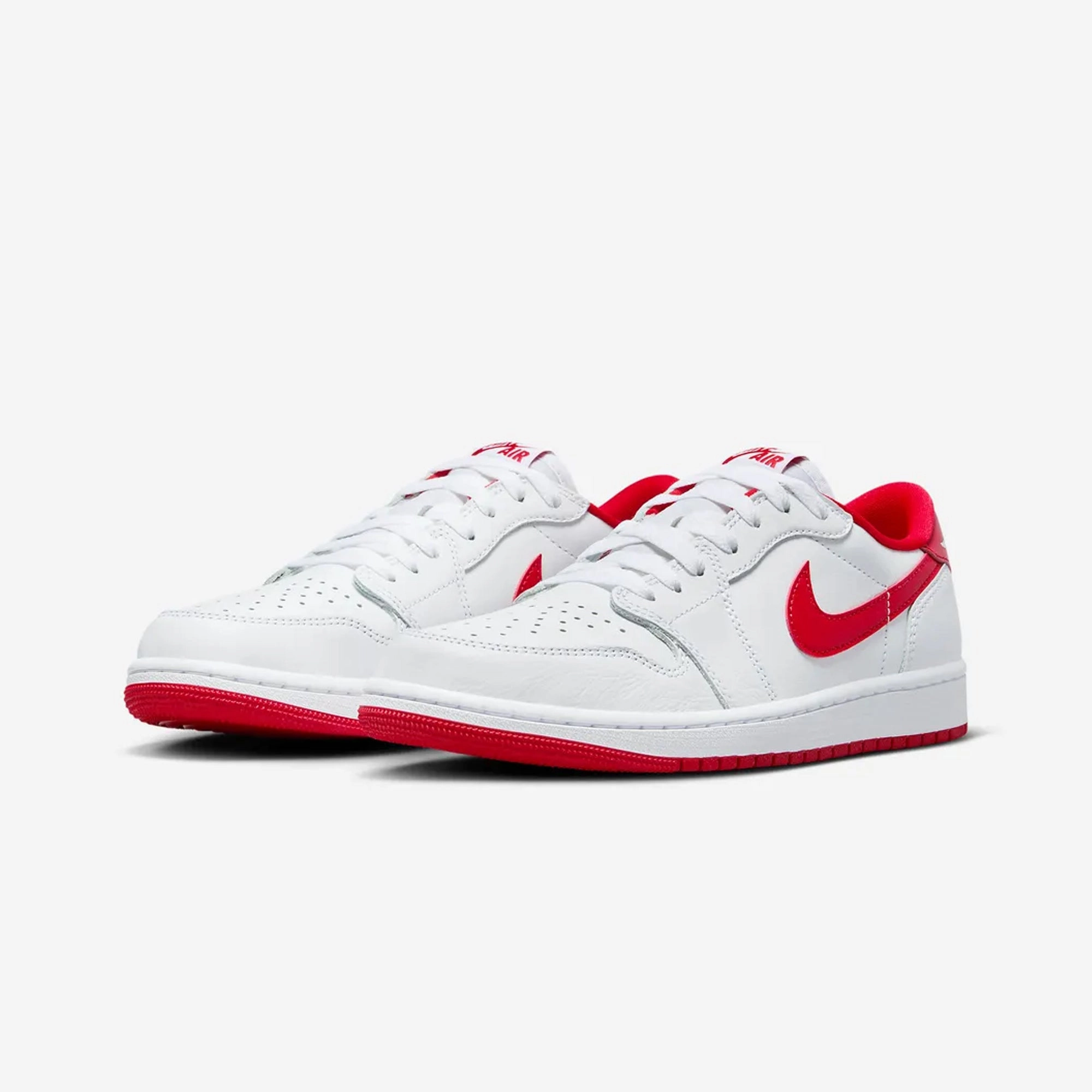 Jordan | AIR JORDAN 1 LOW OG  { WHITE/RED