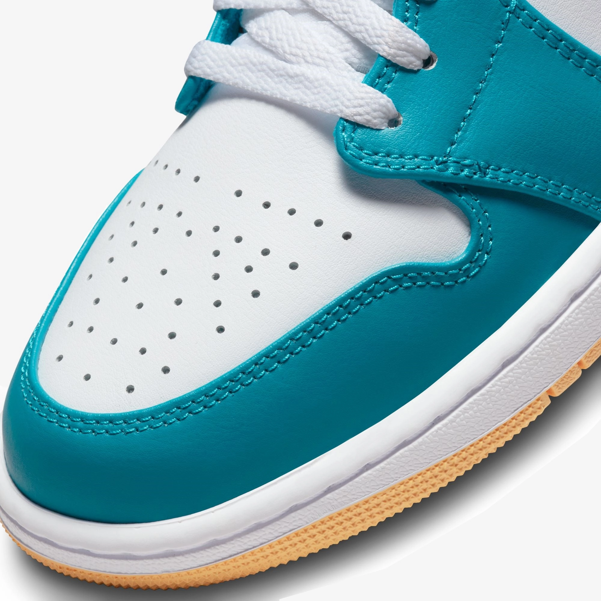 Jordan | AIR JORDAN 1 MID  { AQUATONE/CELESTIAL GOLD-WHITE