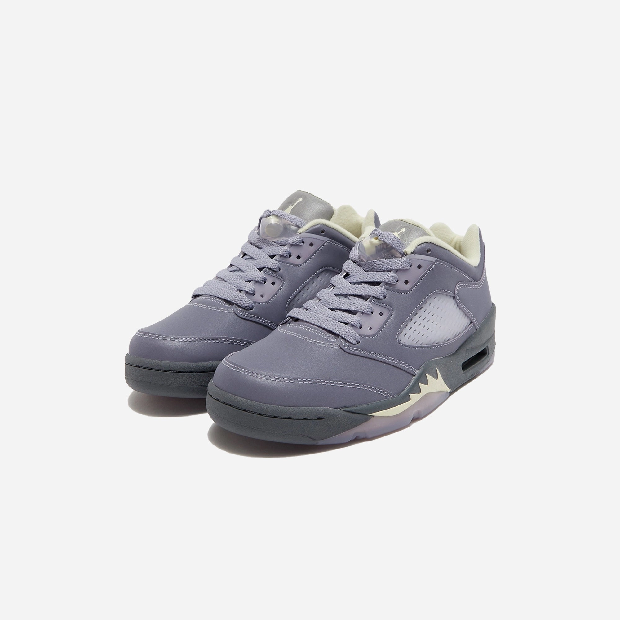 Jordan | AIR JORDAN 5 RETRO LOW  { INDIGO HAZE/FIRE RED-METALLIC SILVER