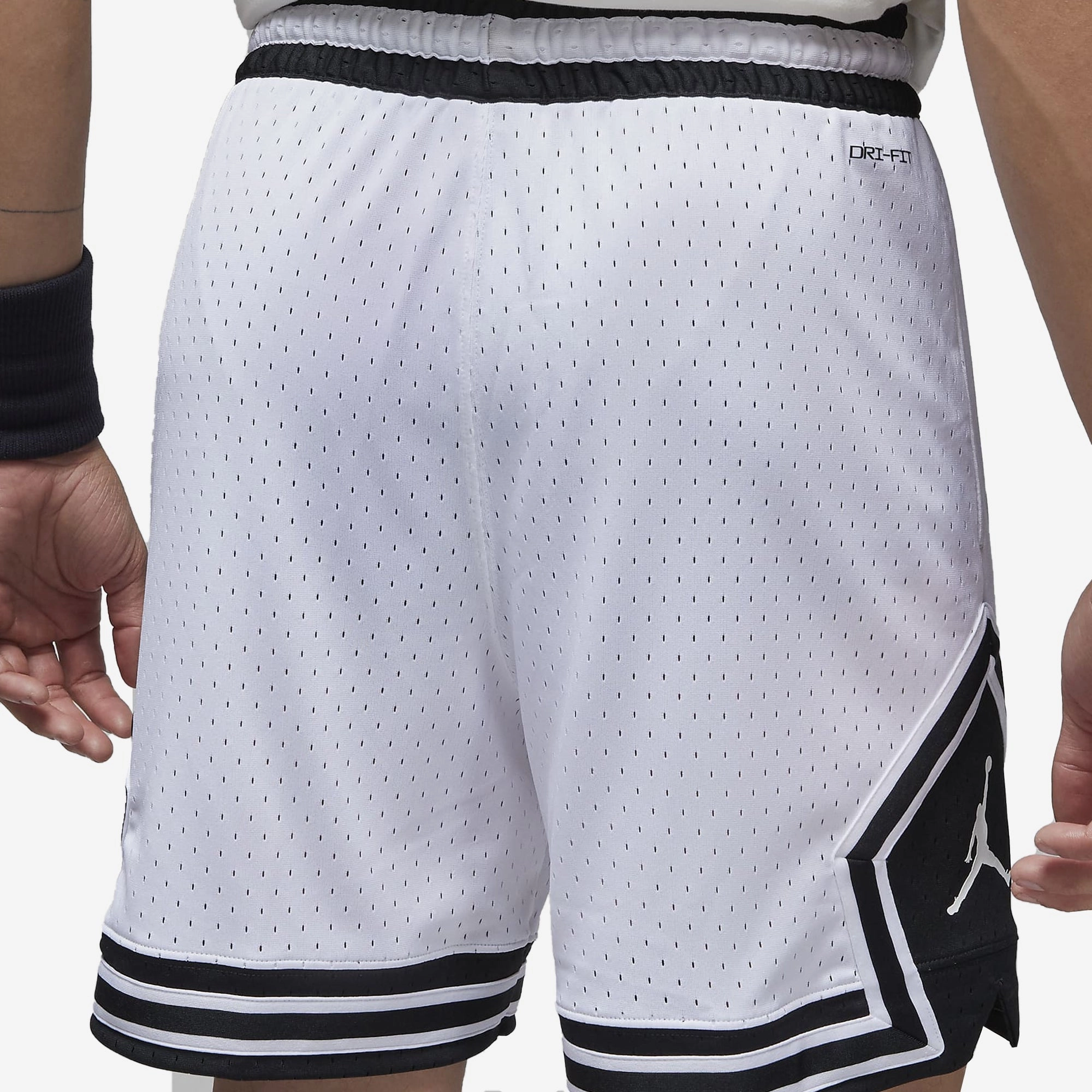 Jordan | DRI-FIT SPORT  { WHITE/BLACK