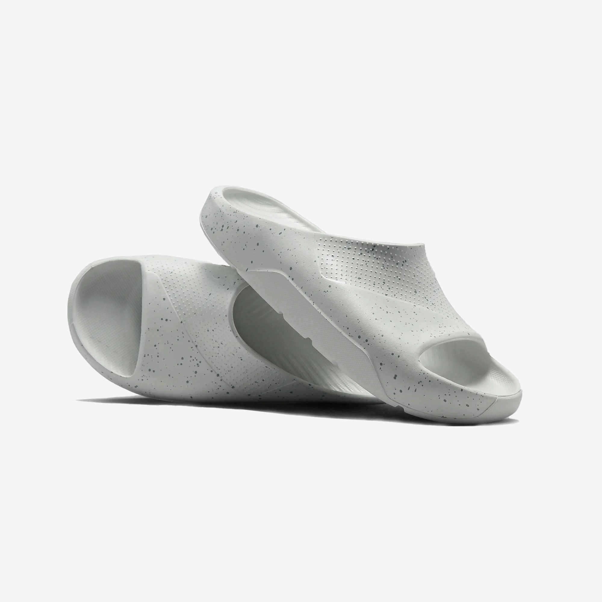 Jordan | POST  { LIGHT SILVER/LIGHT SILVER-MICA GREEN