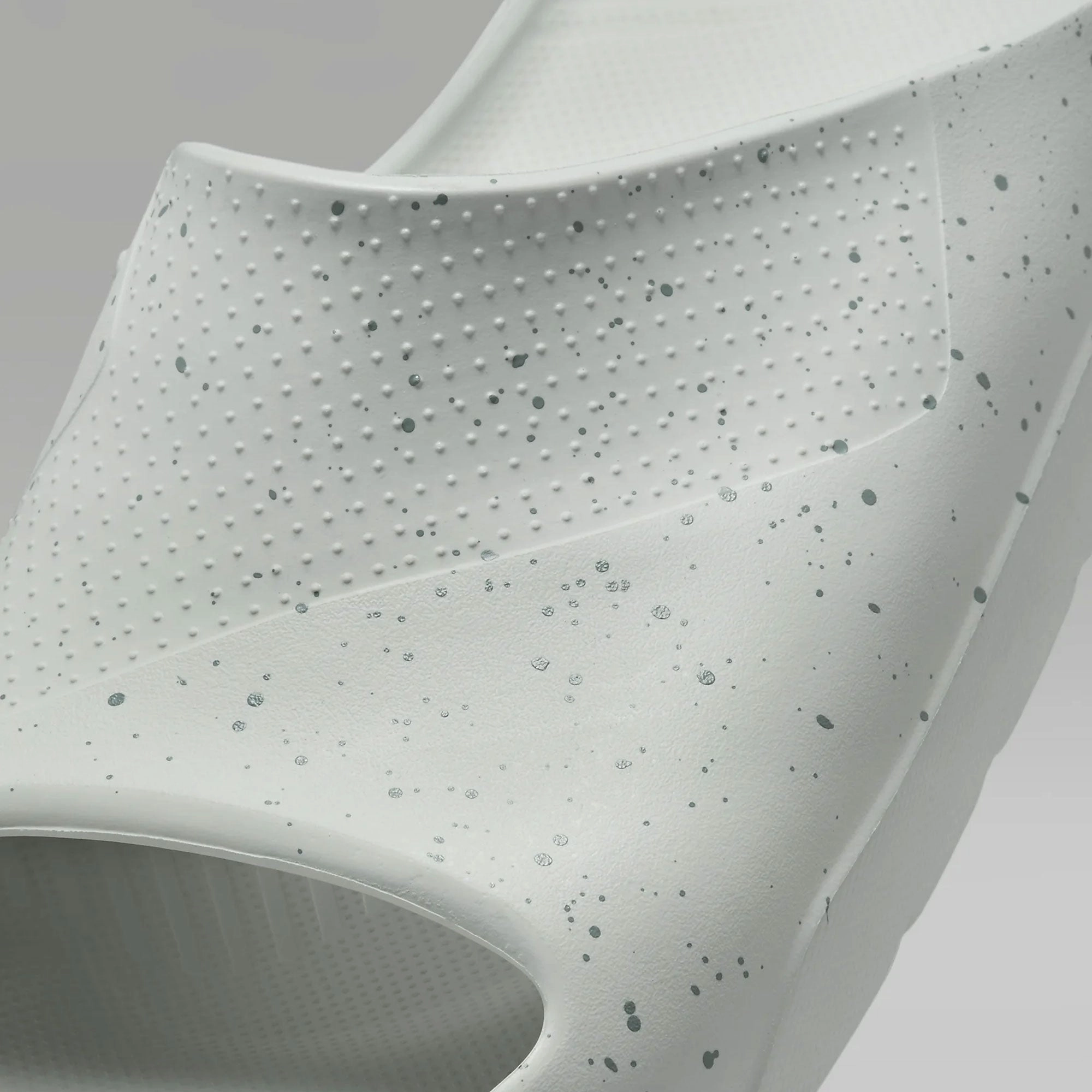 Jordan | POST  { LIGHT SILVER/LIGHT SILVER-MICA GREEN