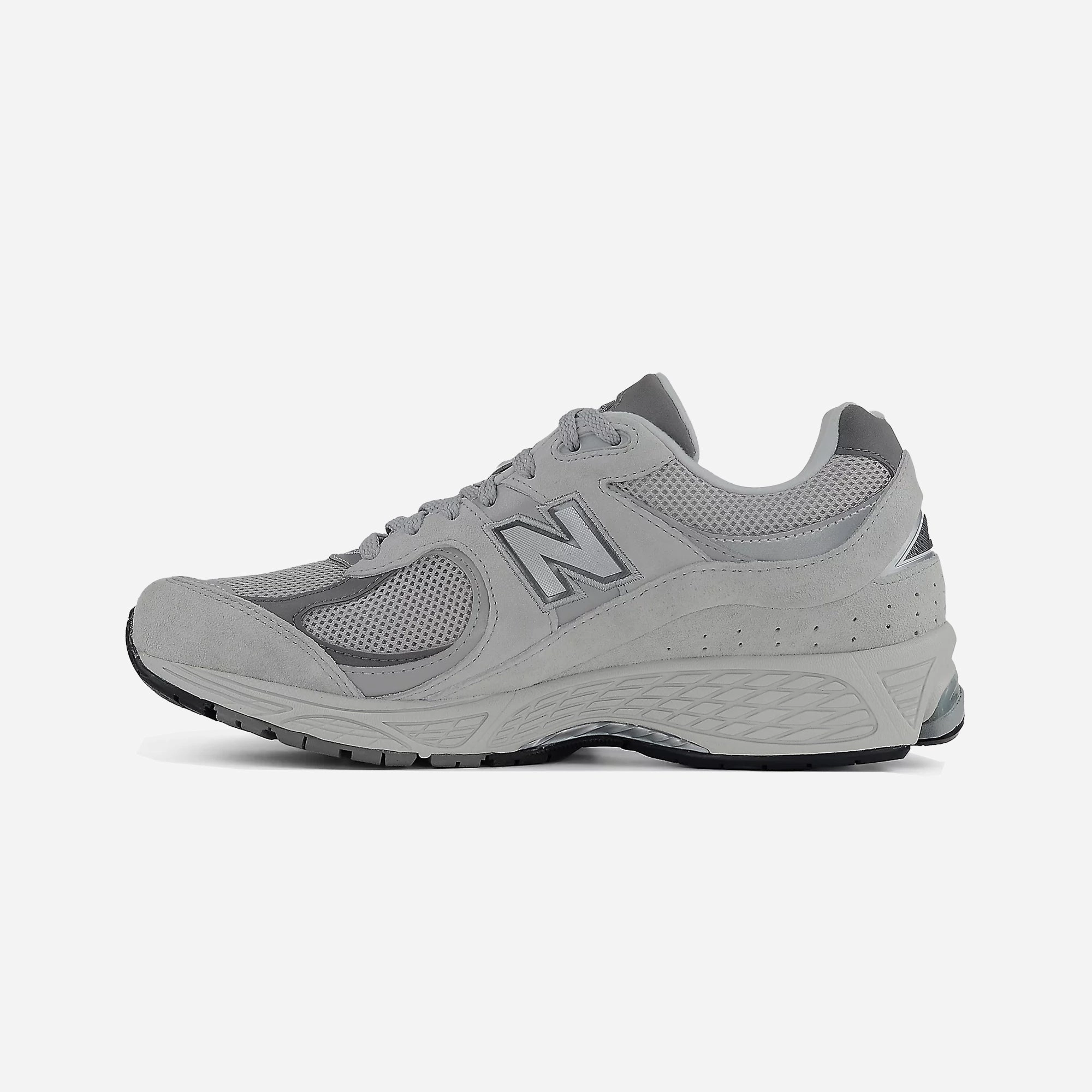 New Balance | 2002R  { GREY