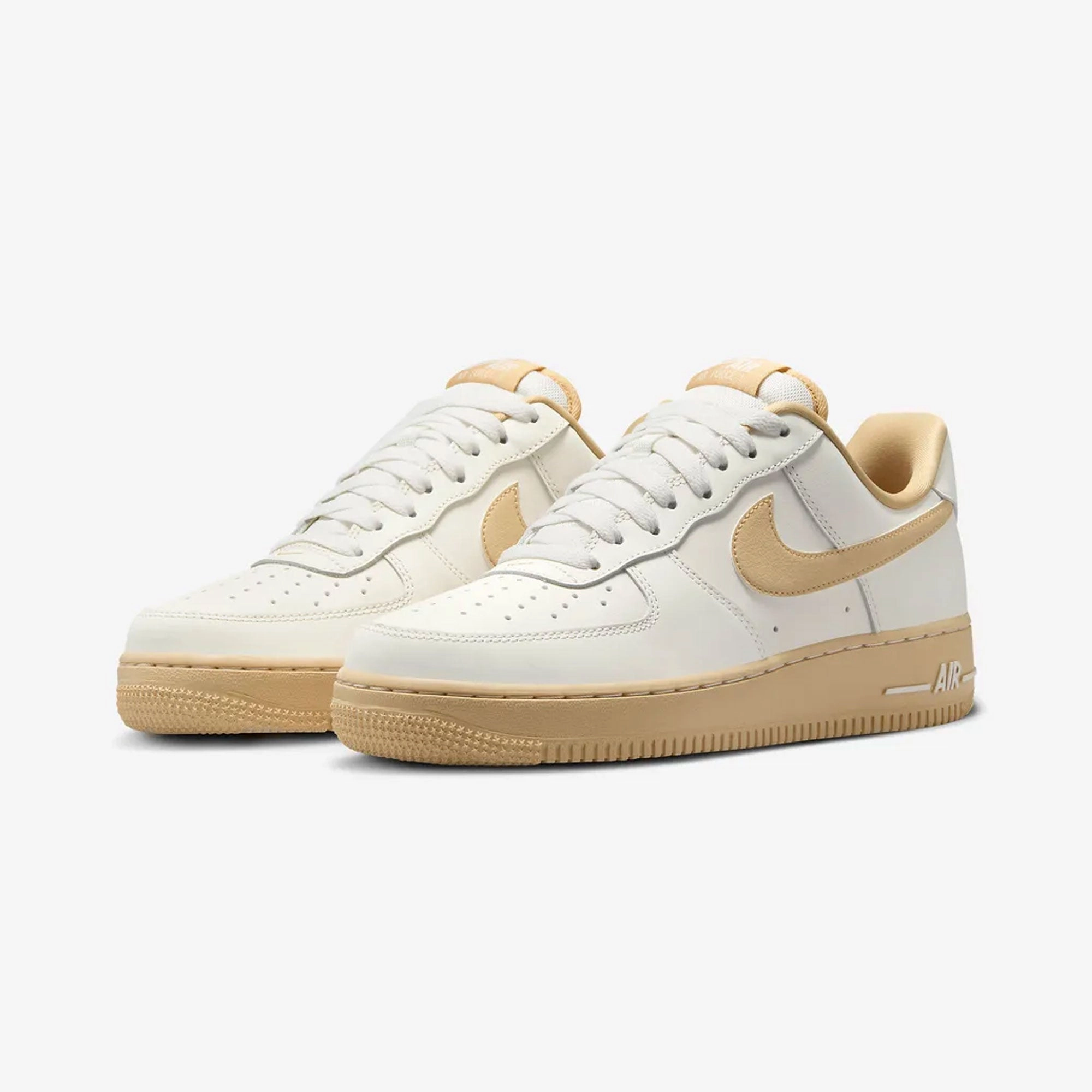NIKE | AIR FORCE 1 '07 { SAIL/SESAME-VINTAGE GREEN