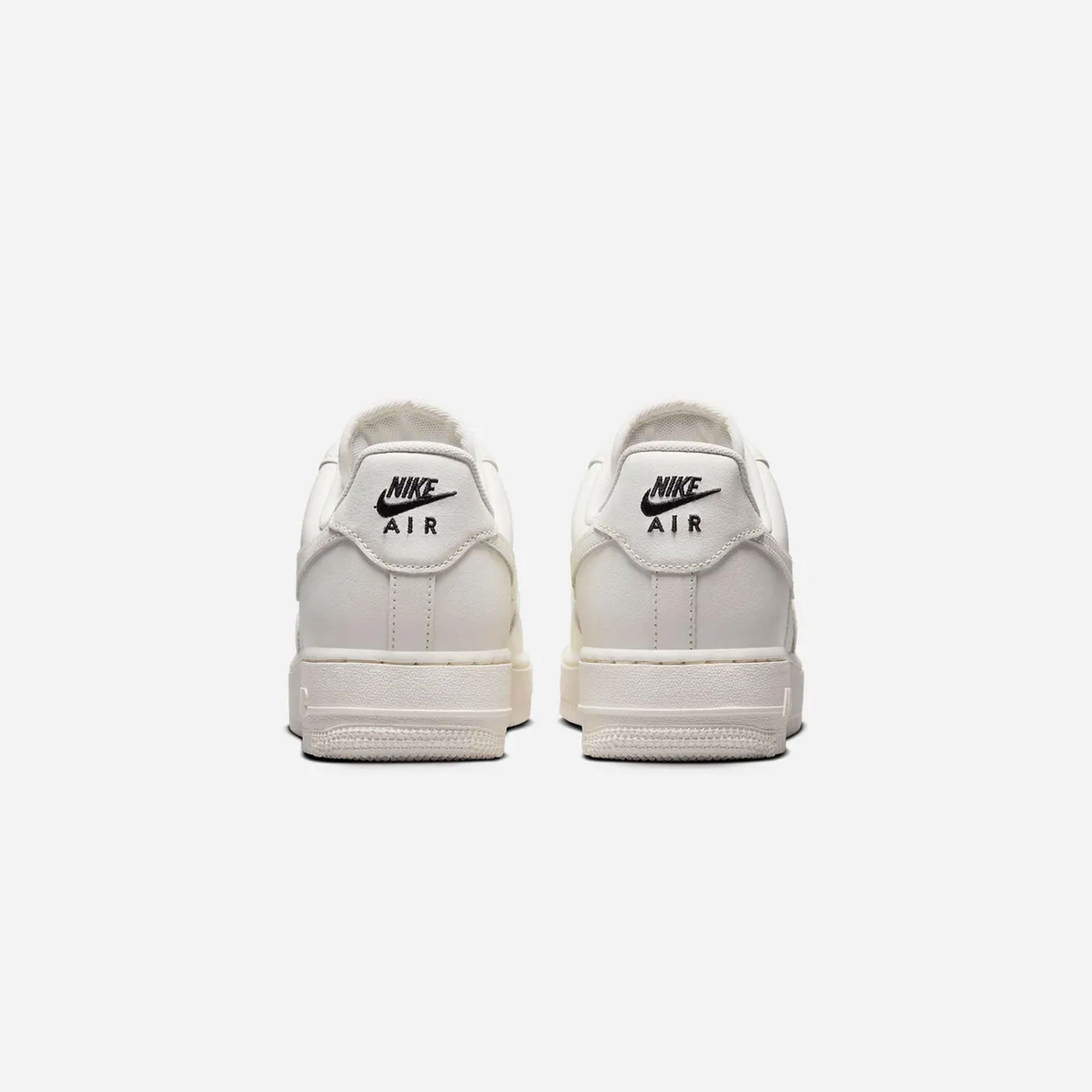 NIKE | AIR FORCE 1 '07 ESSENTIAL { SAIL/SAIL-BLACK