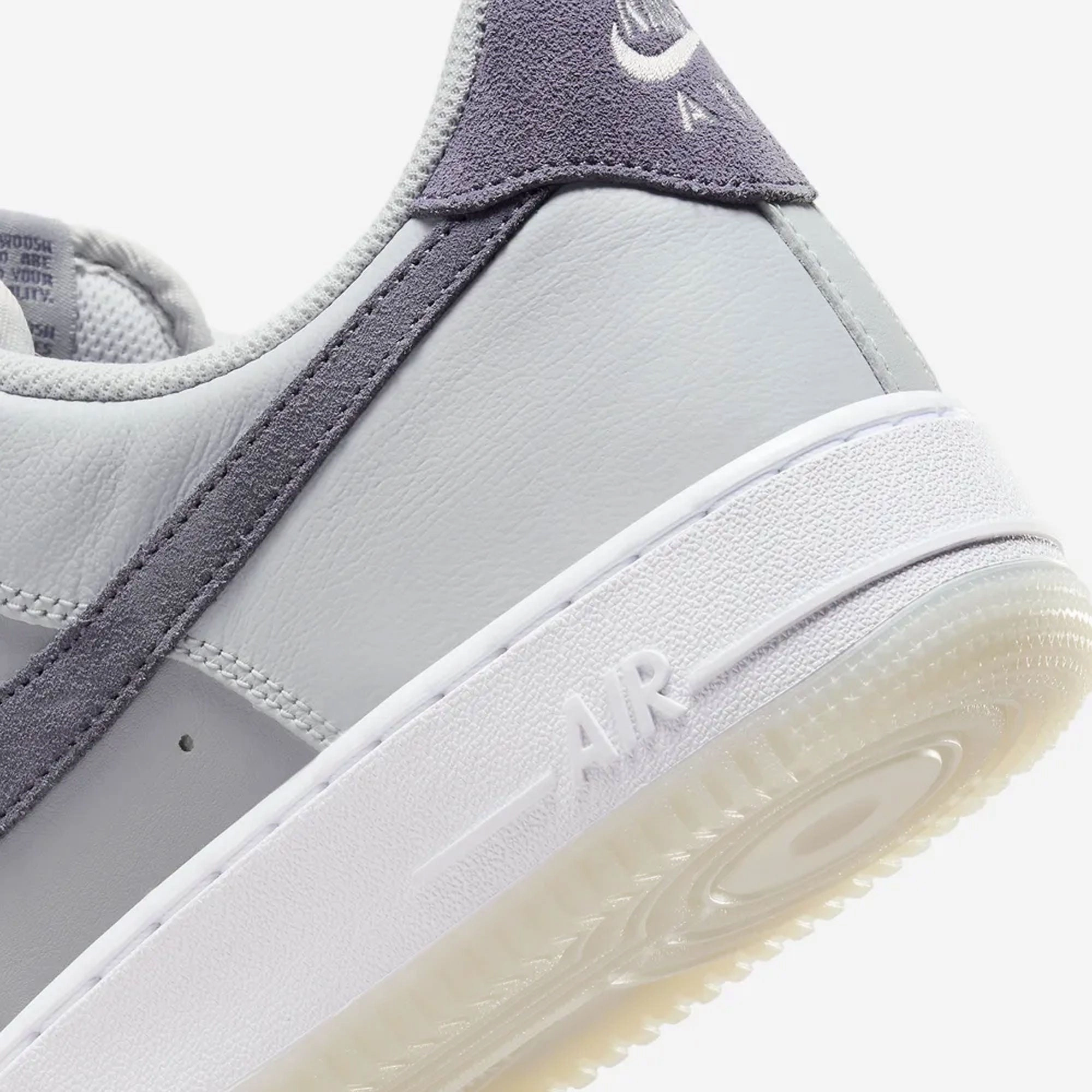 NIKE | AIR FORCE 1 '07 LV8 { PURE PLATINUM/LIGHT CARBON-WOLF GREY