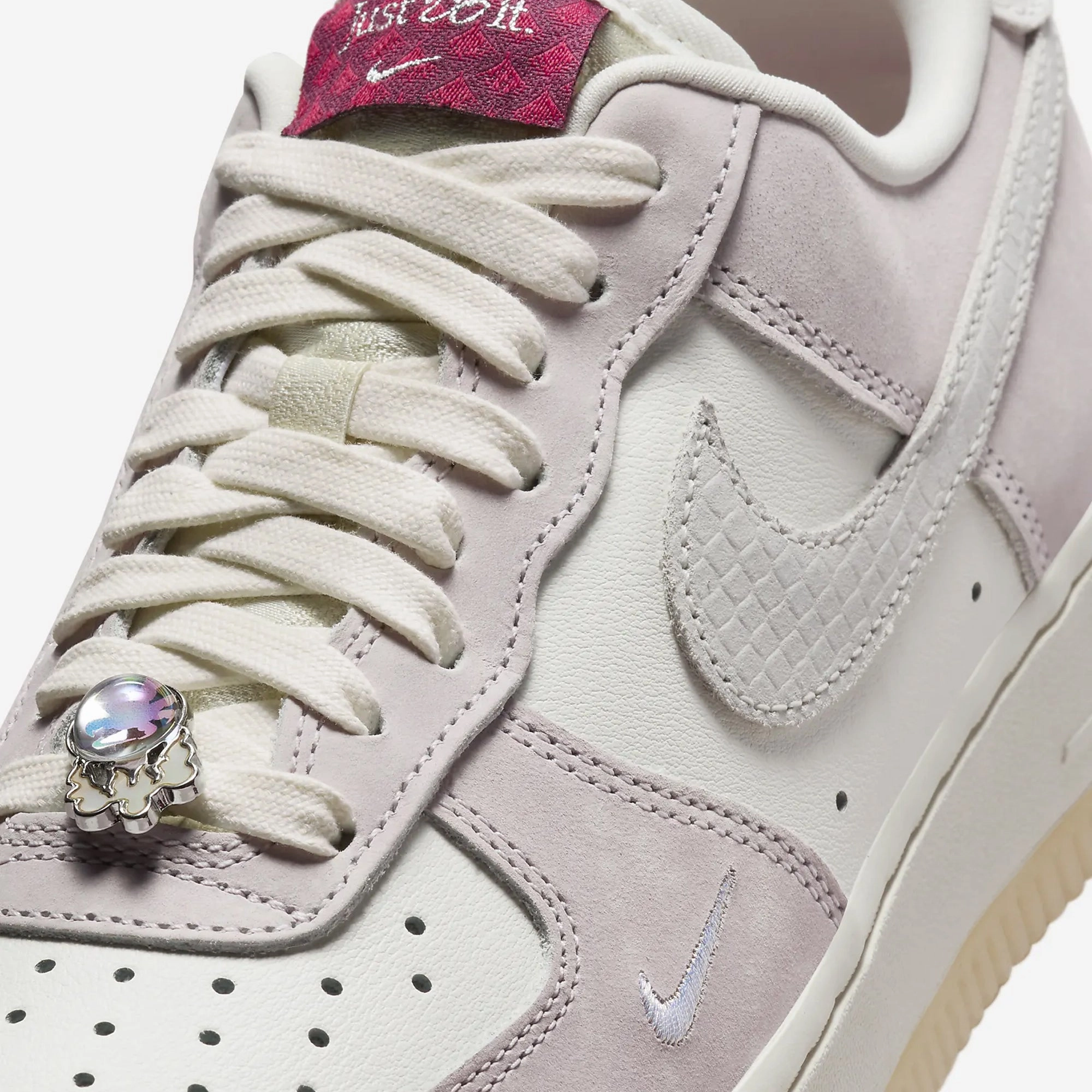 Nike | AIR FORCE 1 '07 LX { SAIL/SAIL-SAIL-PLATINUM VIOLET
