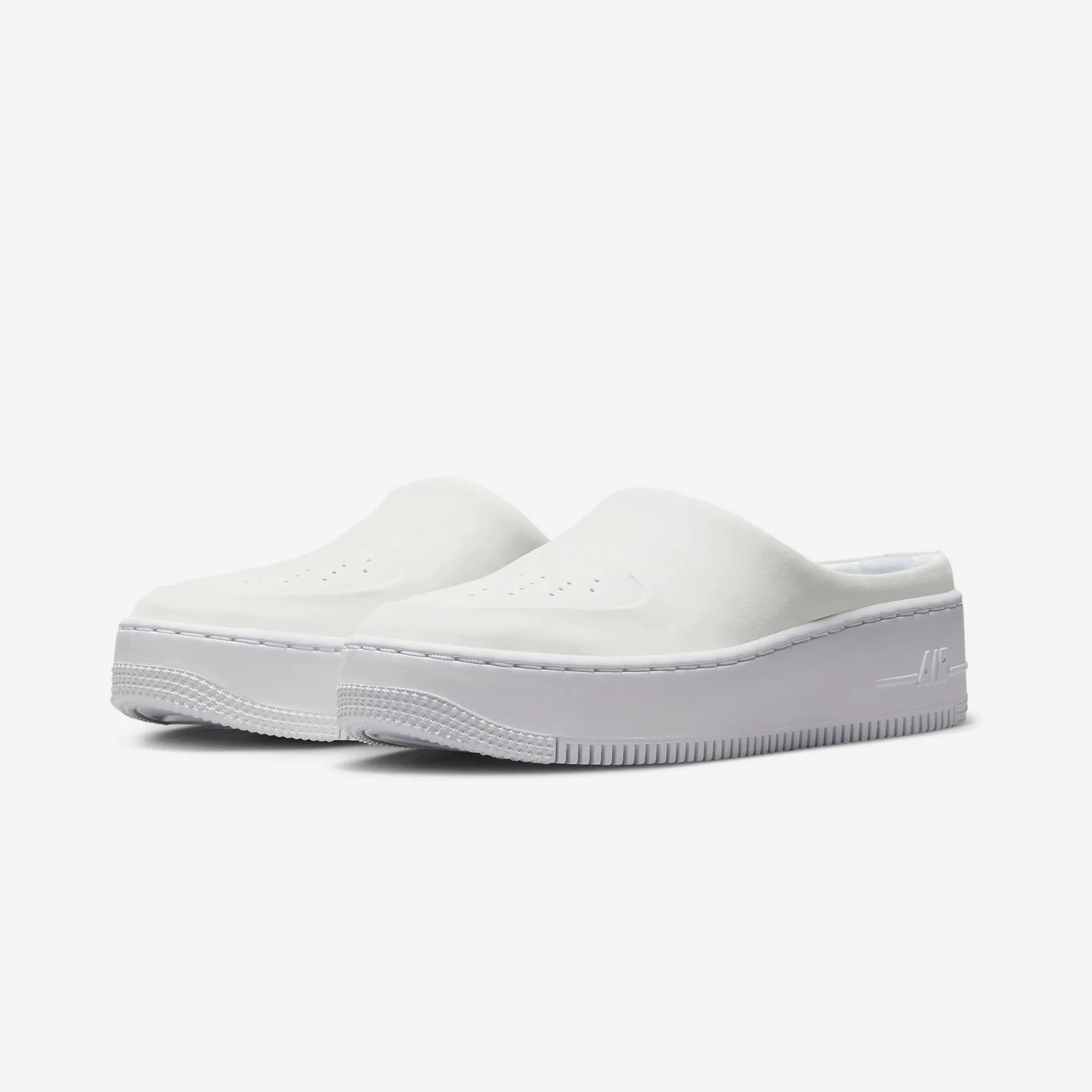 Nike | AIR FORCE 1 LOVE XX  { OFF WHITE/LIGHT SILVER