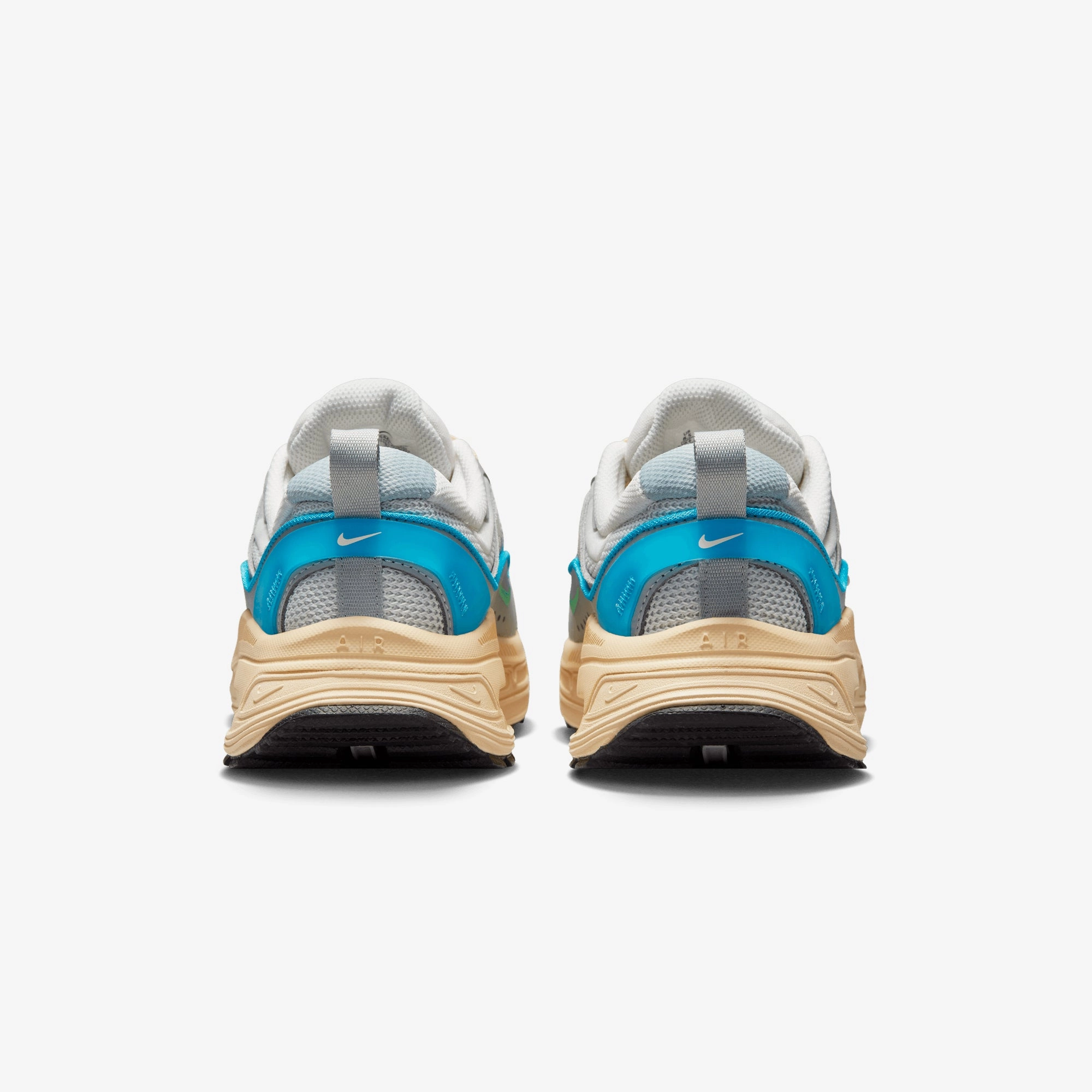 Nike | AIR MAX BLISS  { LT SMOKE GREY/SAIL-PHOTON DUST