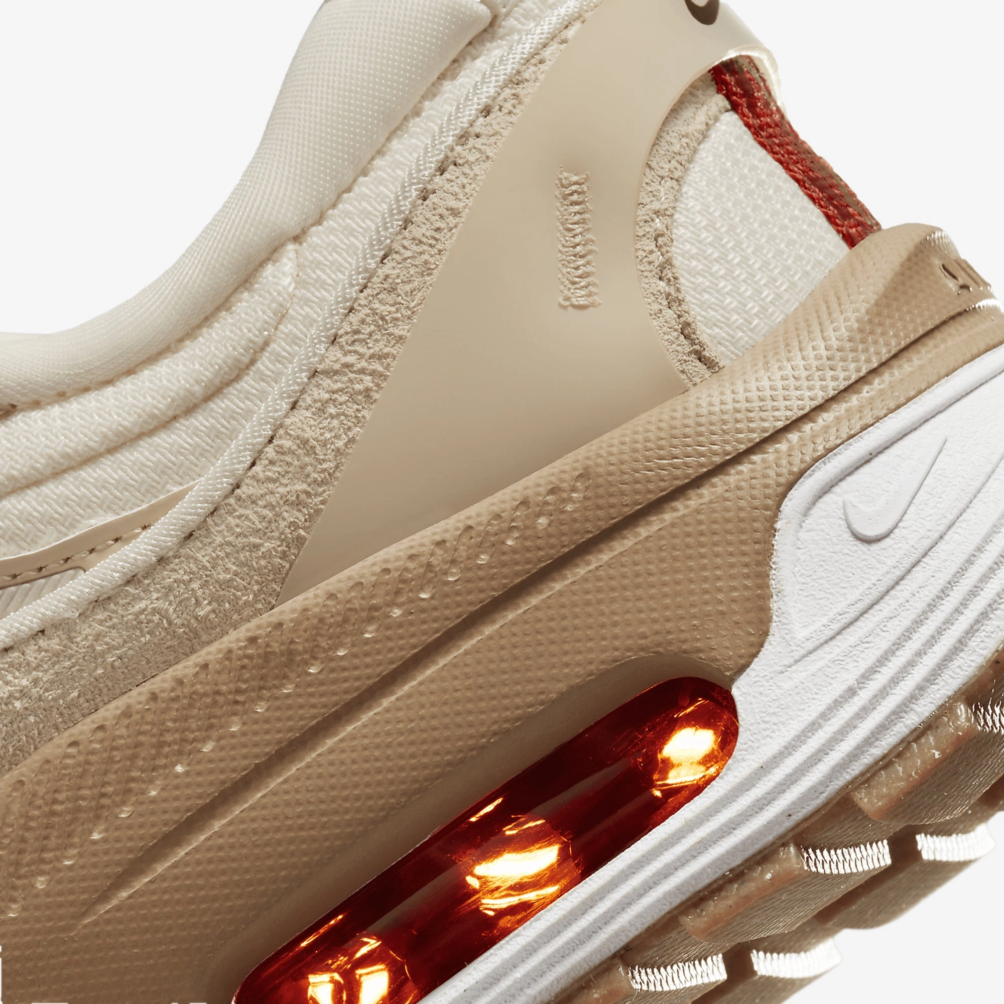 Nike | AIR MAX BLISS SE  { PALE IVORY/PICANTE RED-SUMMIT WHITE