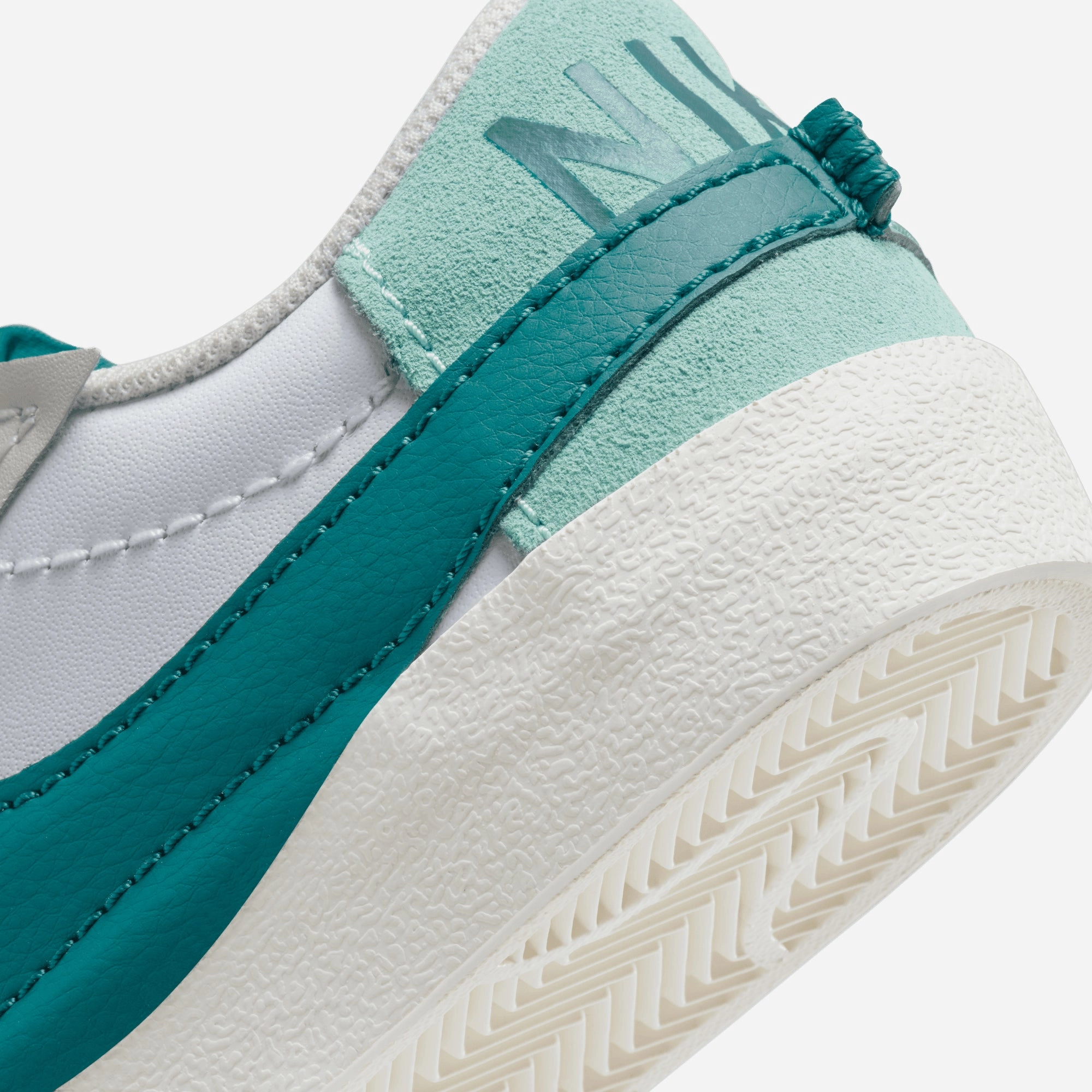 Nike | BLAZER LOW '77 JUMBO { SUMMIT WHITE/GEODE TEAL-SEA GLASS