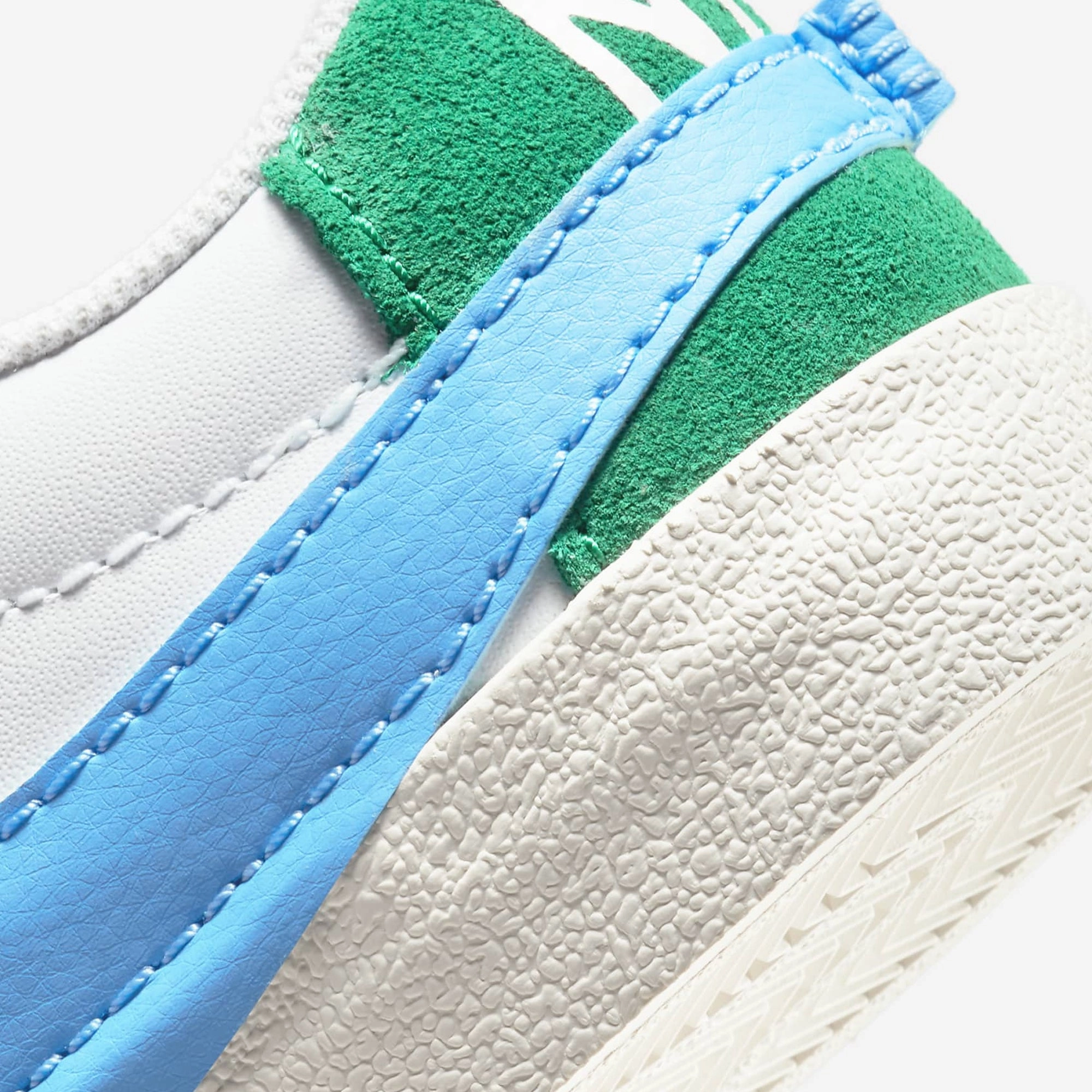 Nike | BLAZER LOW '77 JUMBO { WHITE/MALACHITE-UNIVERSITY BLUE