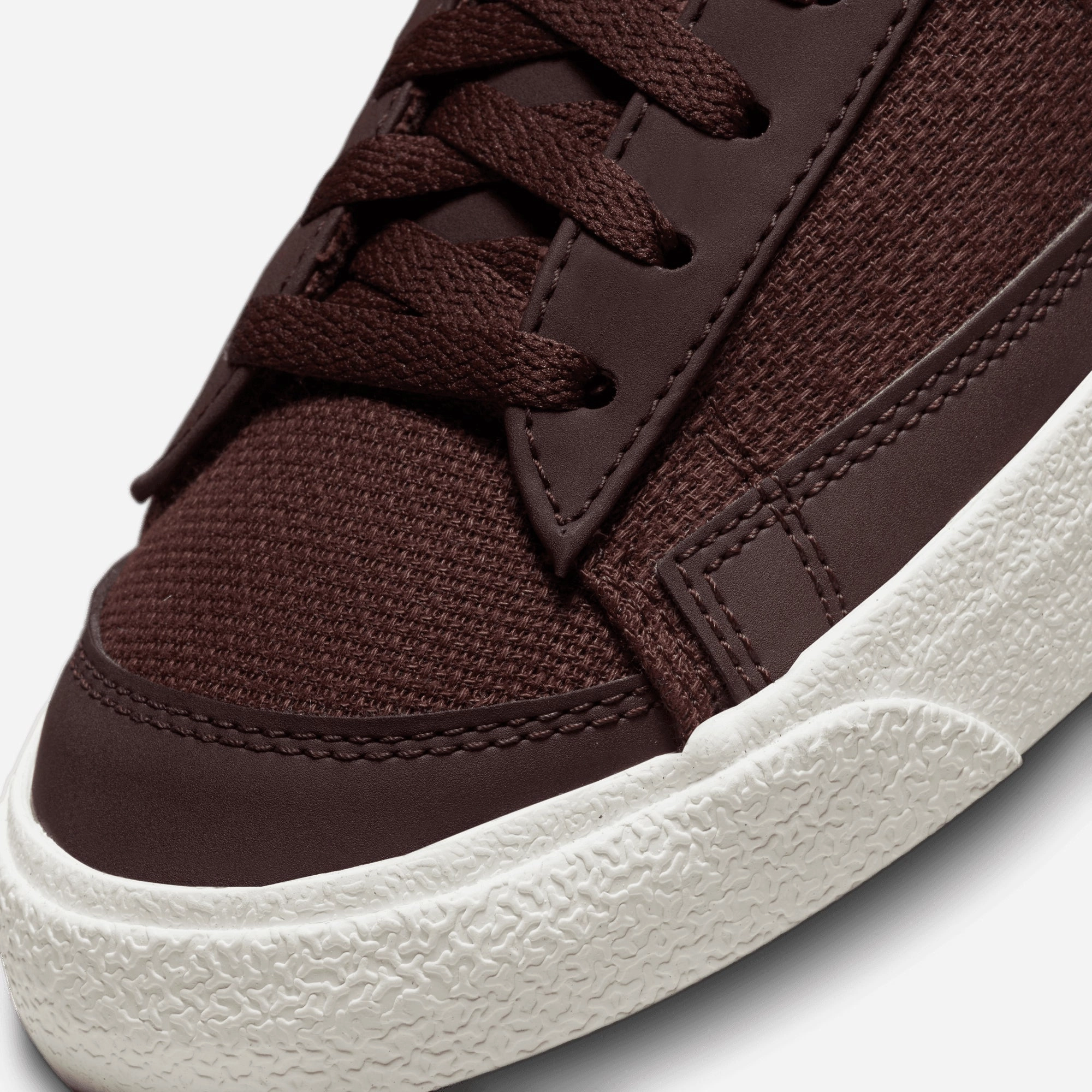 Nike | BLAZER LOW '77 PREMIUM { EARTH/SAIL-EARTH-BLACK
