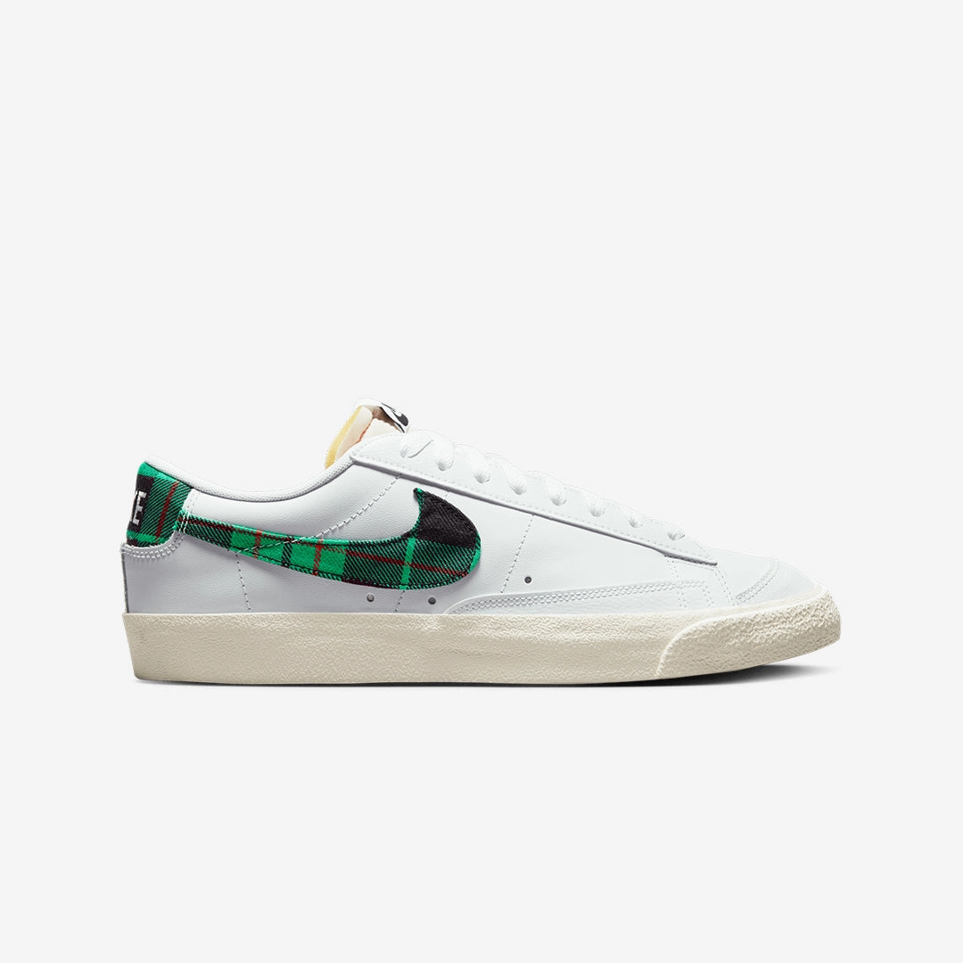 Nike | BLAZER LOW '77 PREMIUM { WHITE