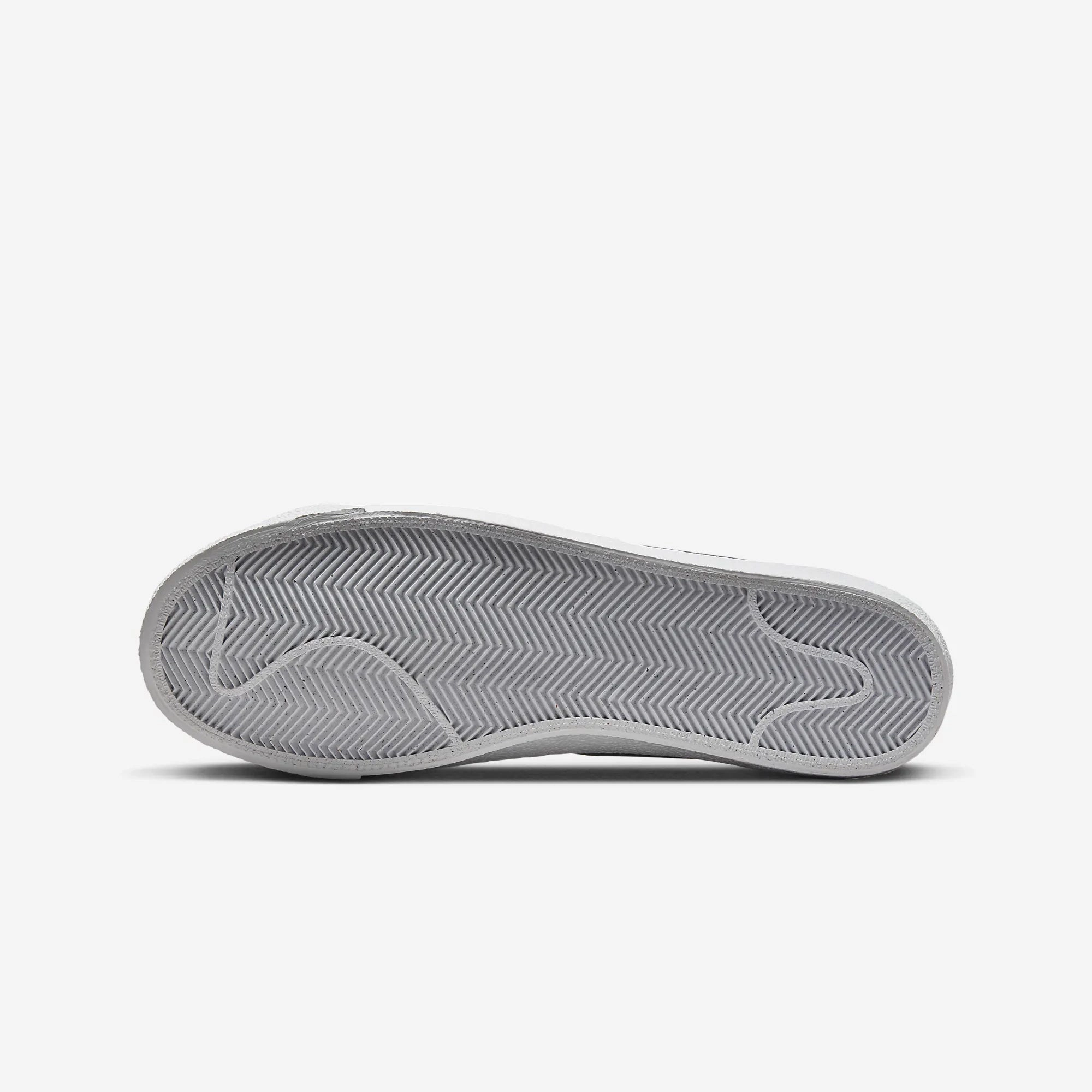 Nike | BLAZER LOW '77 VINTAGE { WHITE/BLACK-PURE PLATINUM