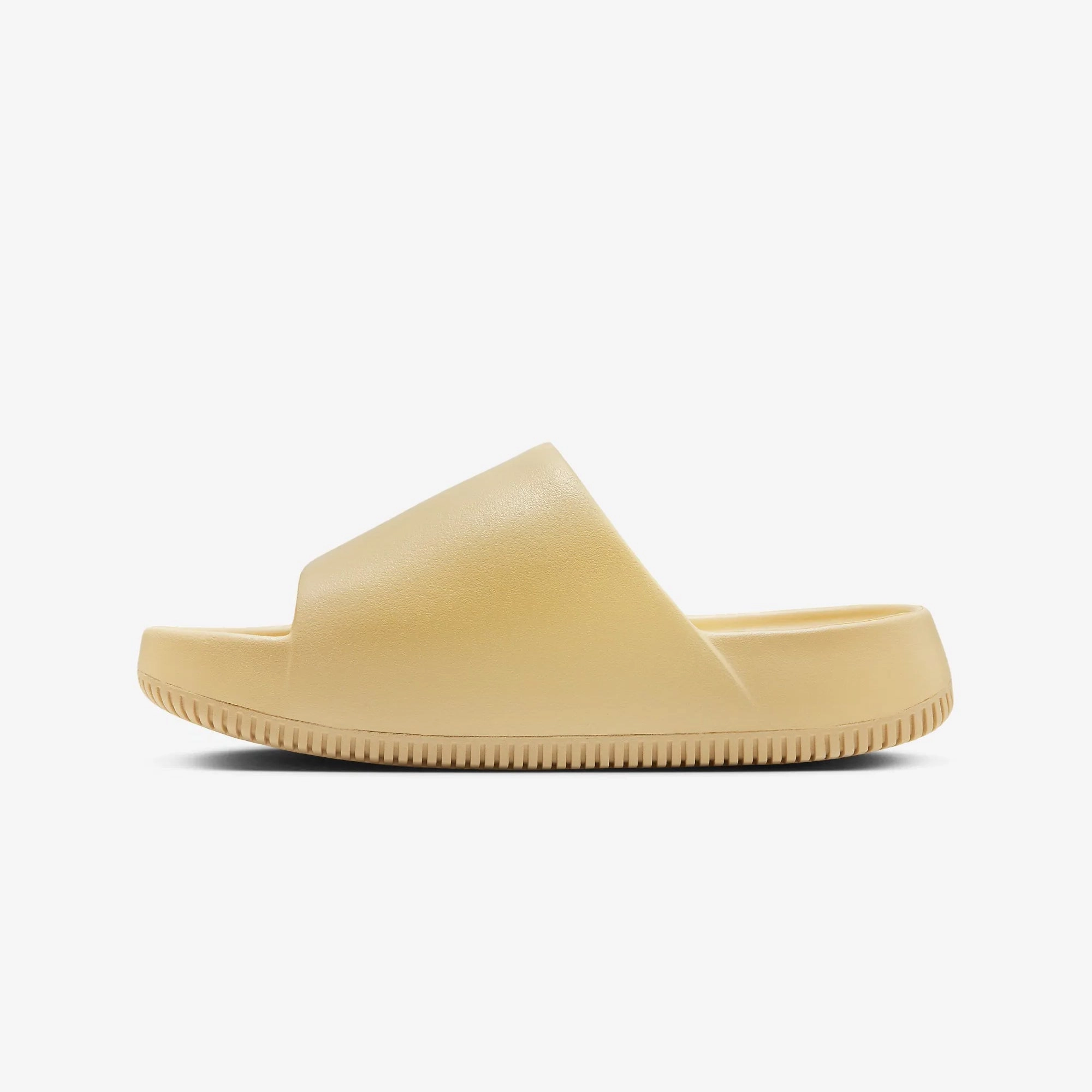 Nike | CALM  { SESAME/SESAME