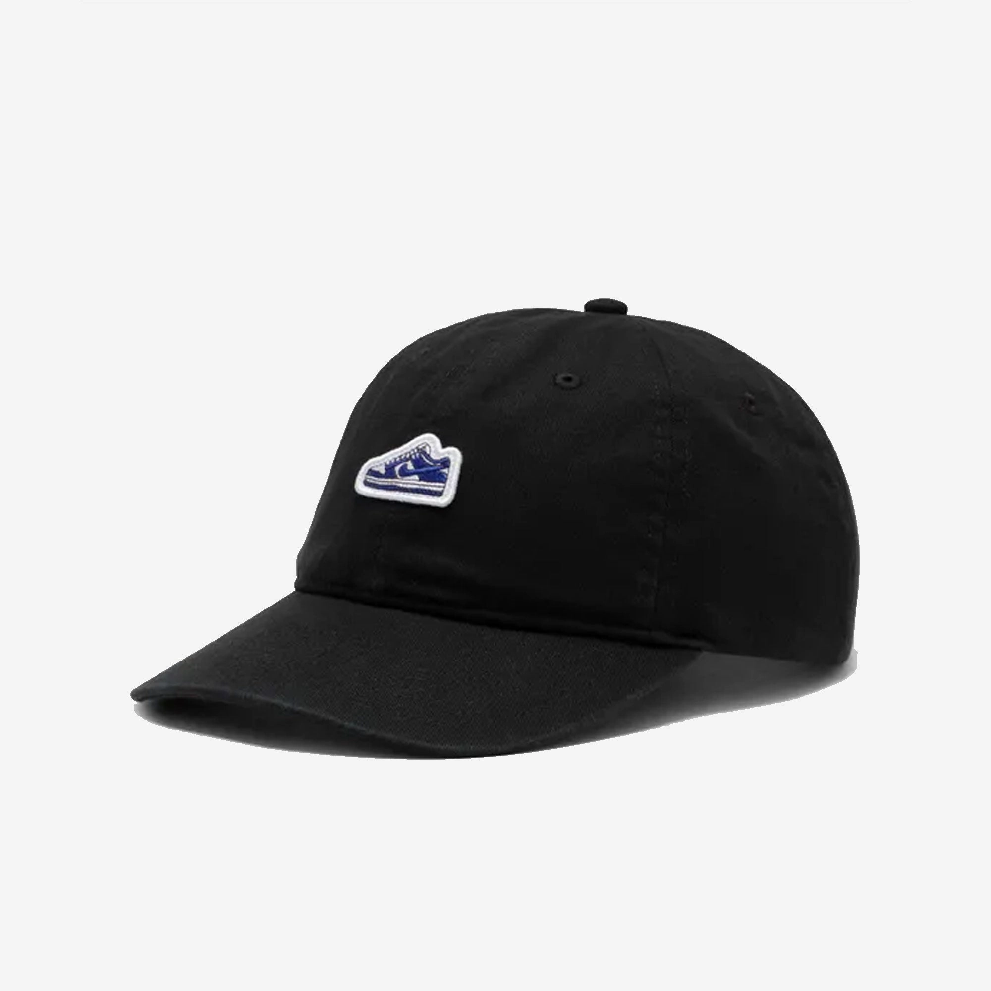 NIKE | CLUB UNSTRUCTURED PATCH CAP { BLACK