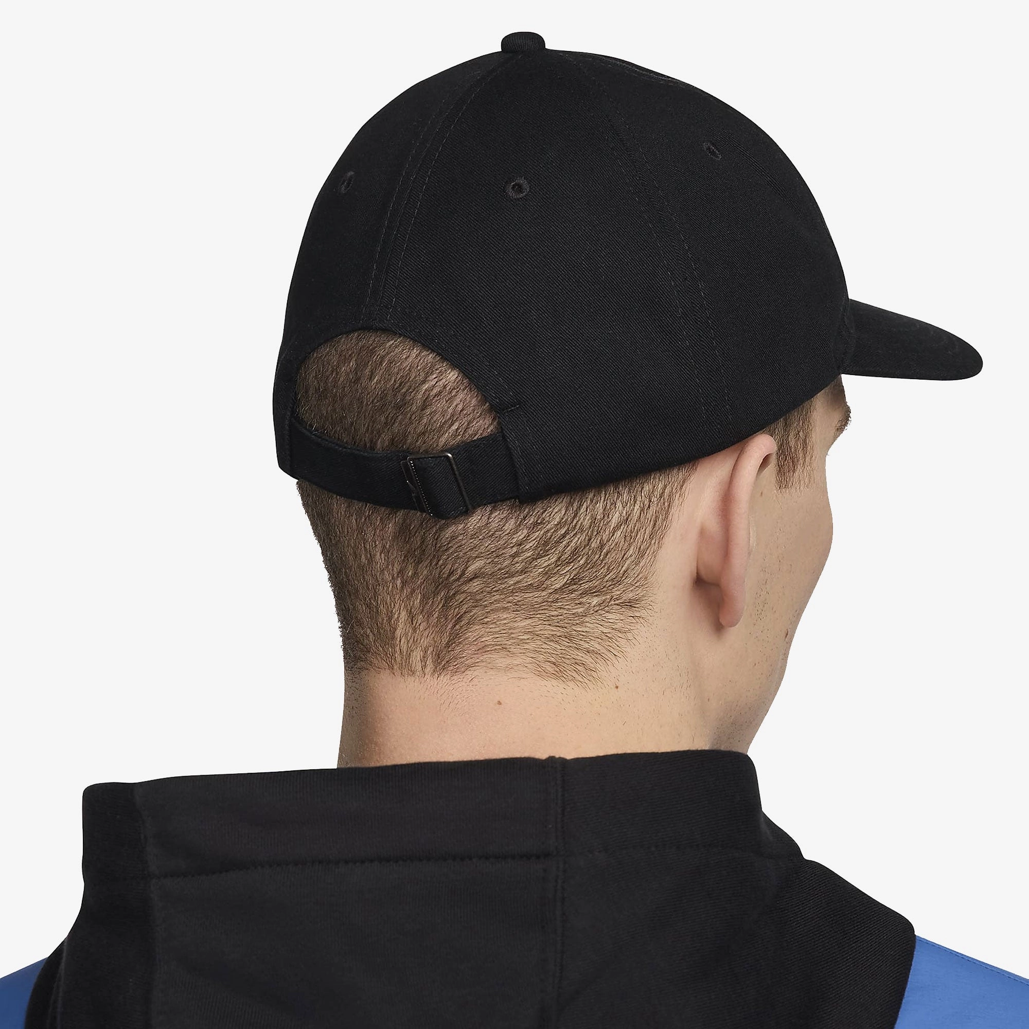 NIKE | CLUB UNSTRUCTURED PATCH CAP { BLACK