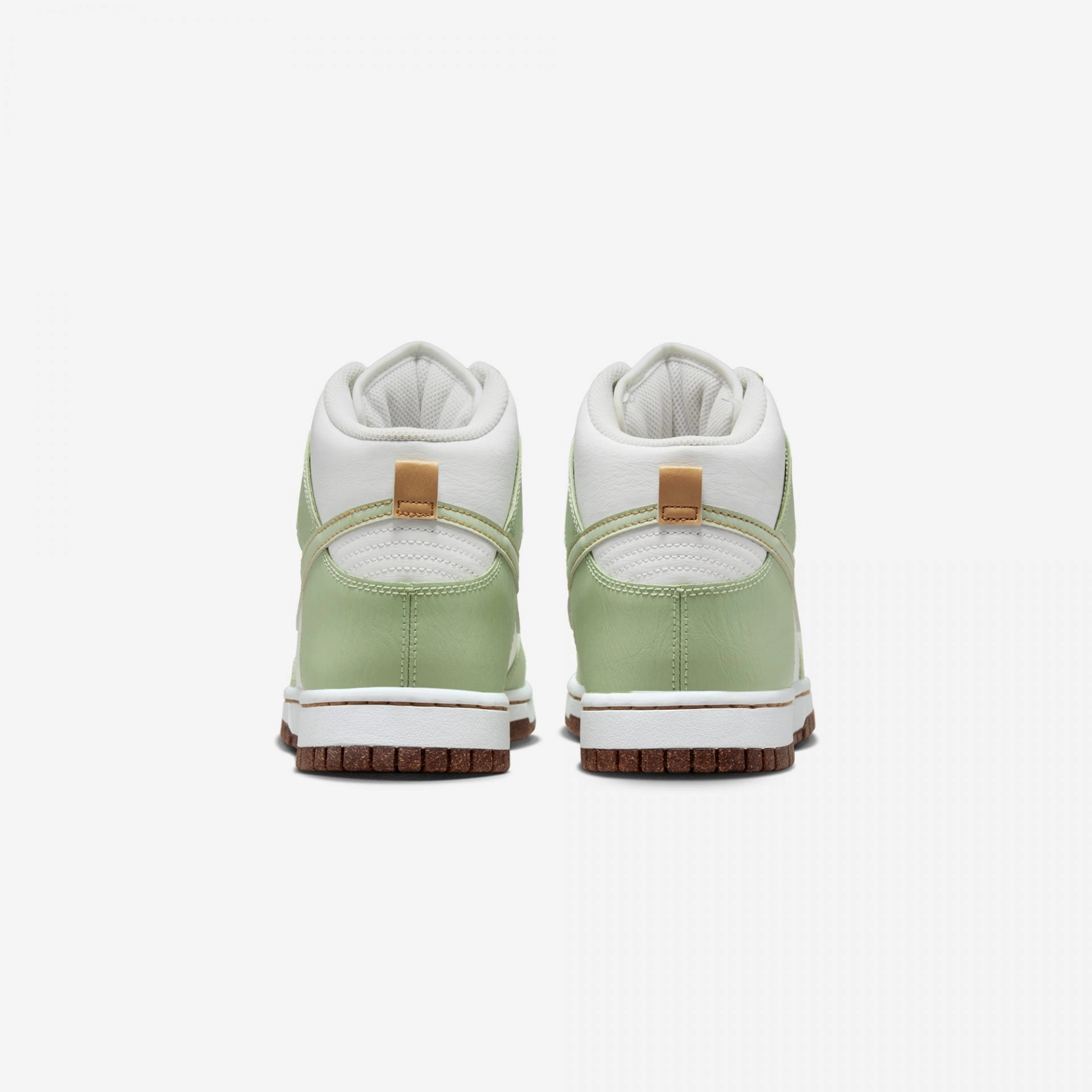 Nike | DUNK HIGH RETRO SE  { GREEN