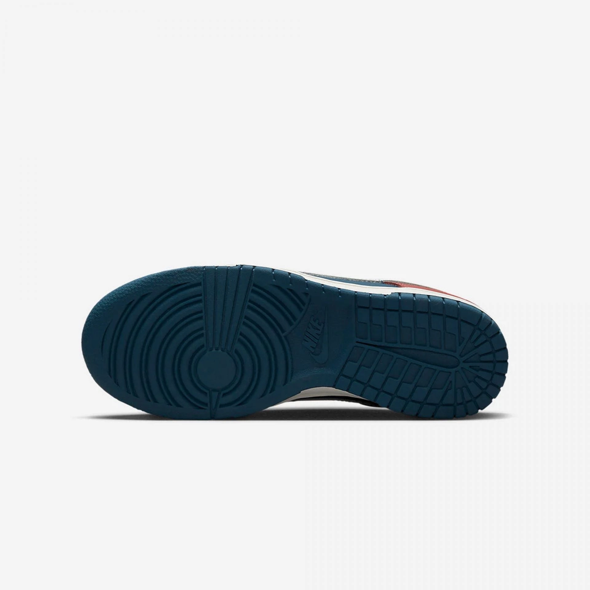 Nike | DUNK LOW  { CANYON RUST