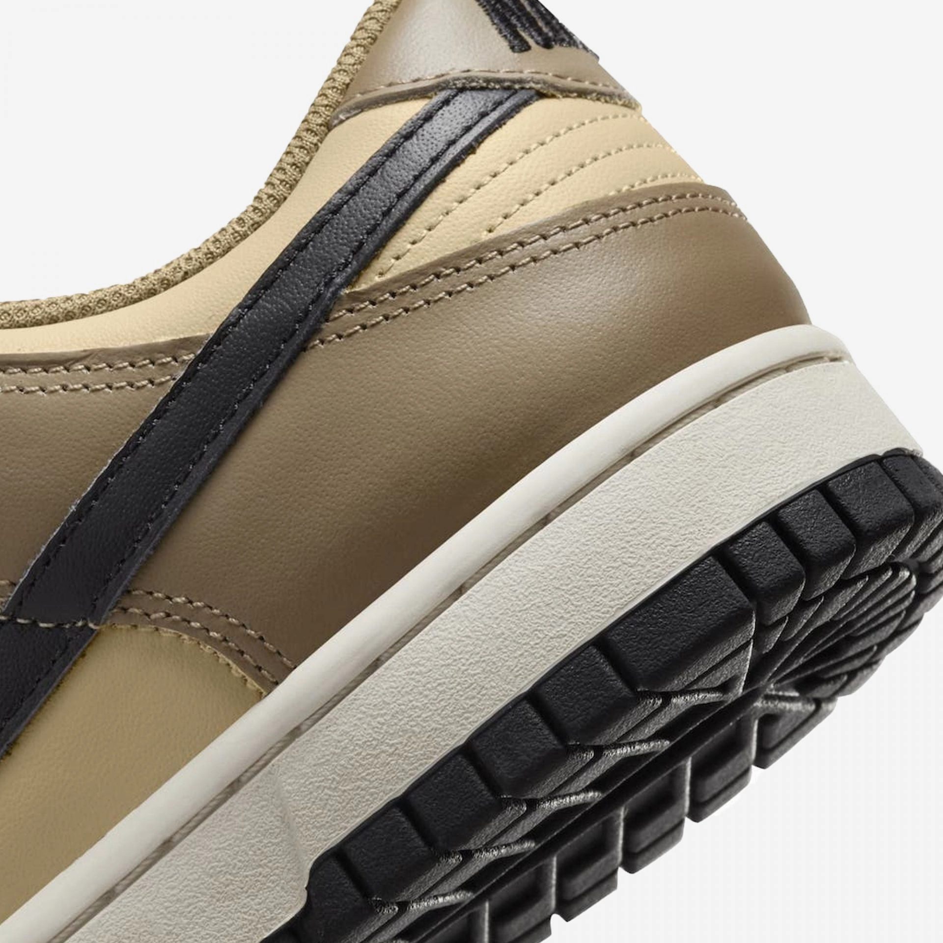 Nike | DUNK LOW  { DK DRIFTWOOD/BLACK