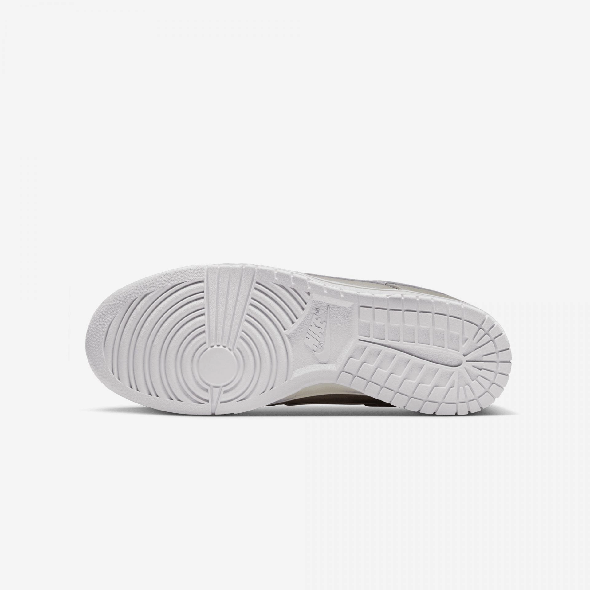 Nike | DUNK LOW  { METALLIC SILVER