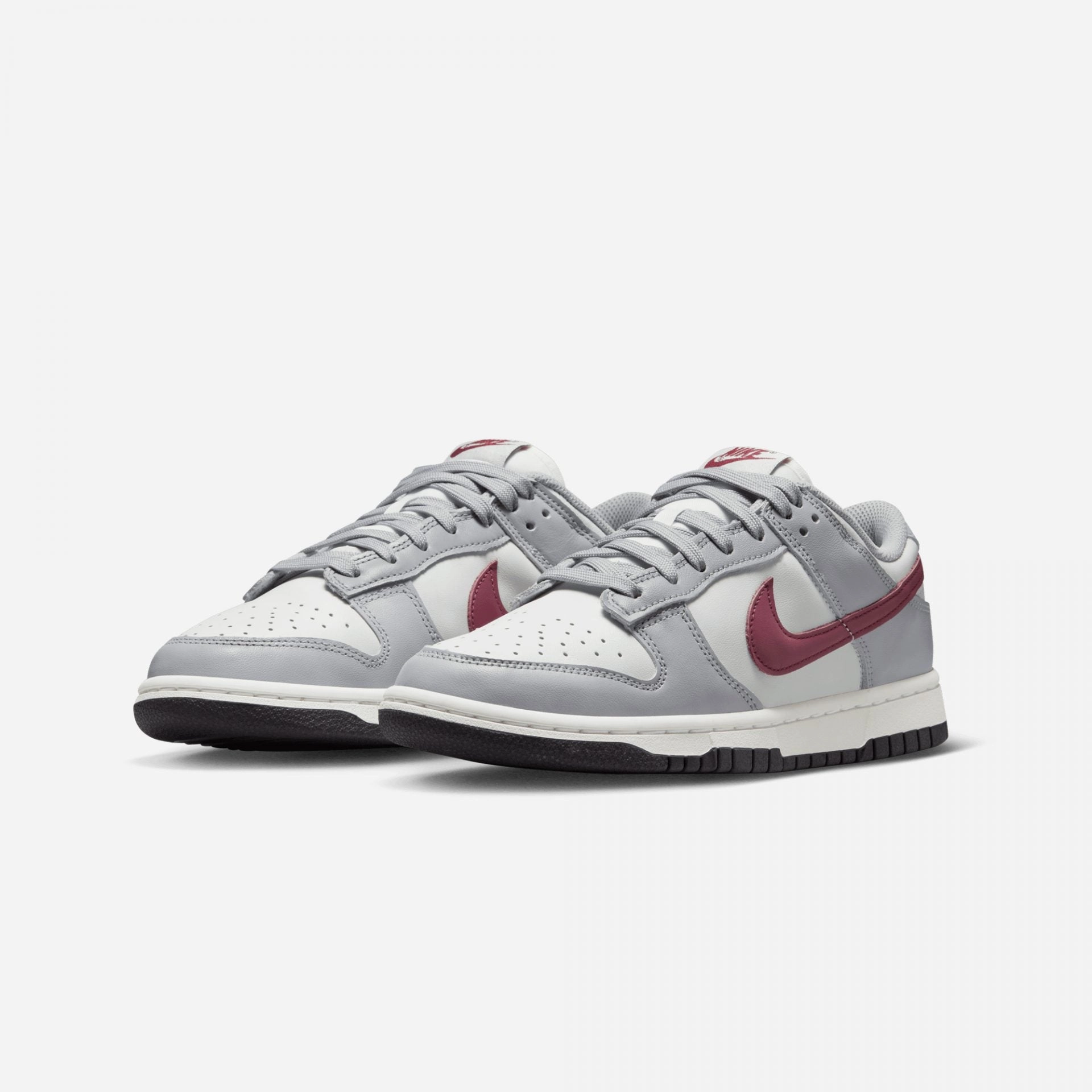 Nike | DUNK LOW  { SUMMIT WHITE/ROSEWOOD