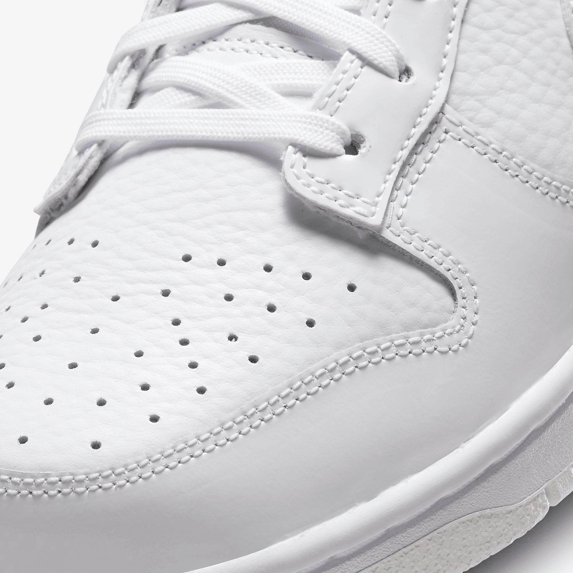 Nike | DUNK LOW  { WHITE/SAIL-OPTI YELLOW