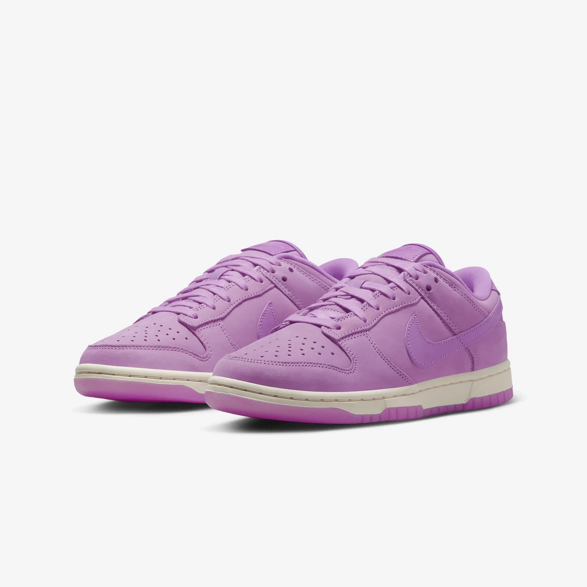 Nike | DUNK LOW PREMIUM MF  { RUSH FUCHSIA/RUSH FUCHSIA-RUSH FUCHSIA