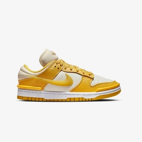 Nike | DUNK LOW TWIST  { SAIL/VIVID SULFUR-WHITE