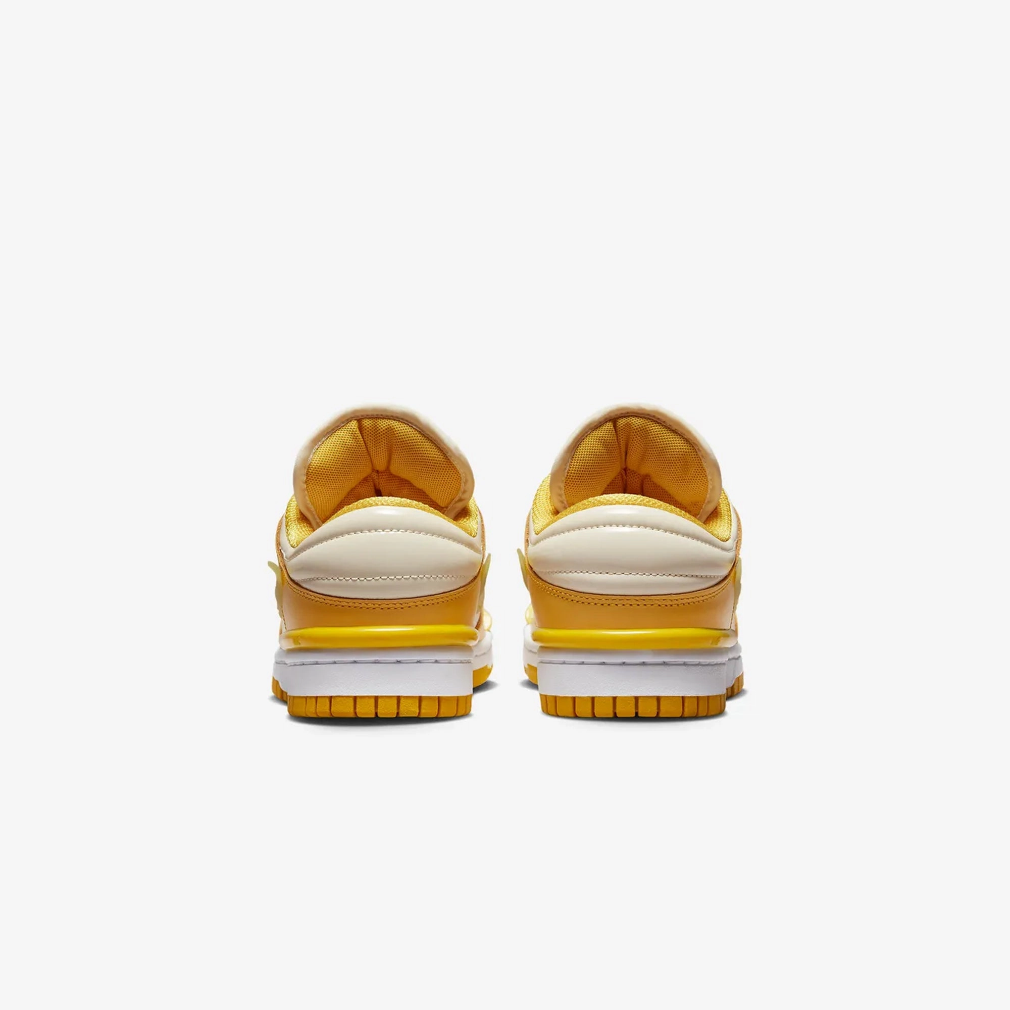 Nike | DUNK LOW TWIST  { SAIL/VIVID SULFUR-WHITE