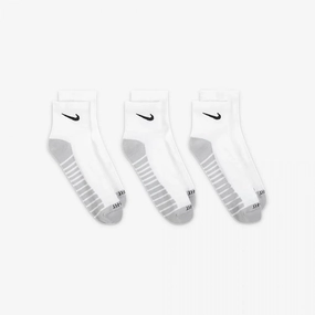 Nike | EVERYDAY MAX CUSHIONED TRAINING ANKLE SOCKS (3 PAIRS)