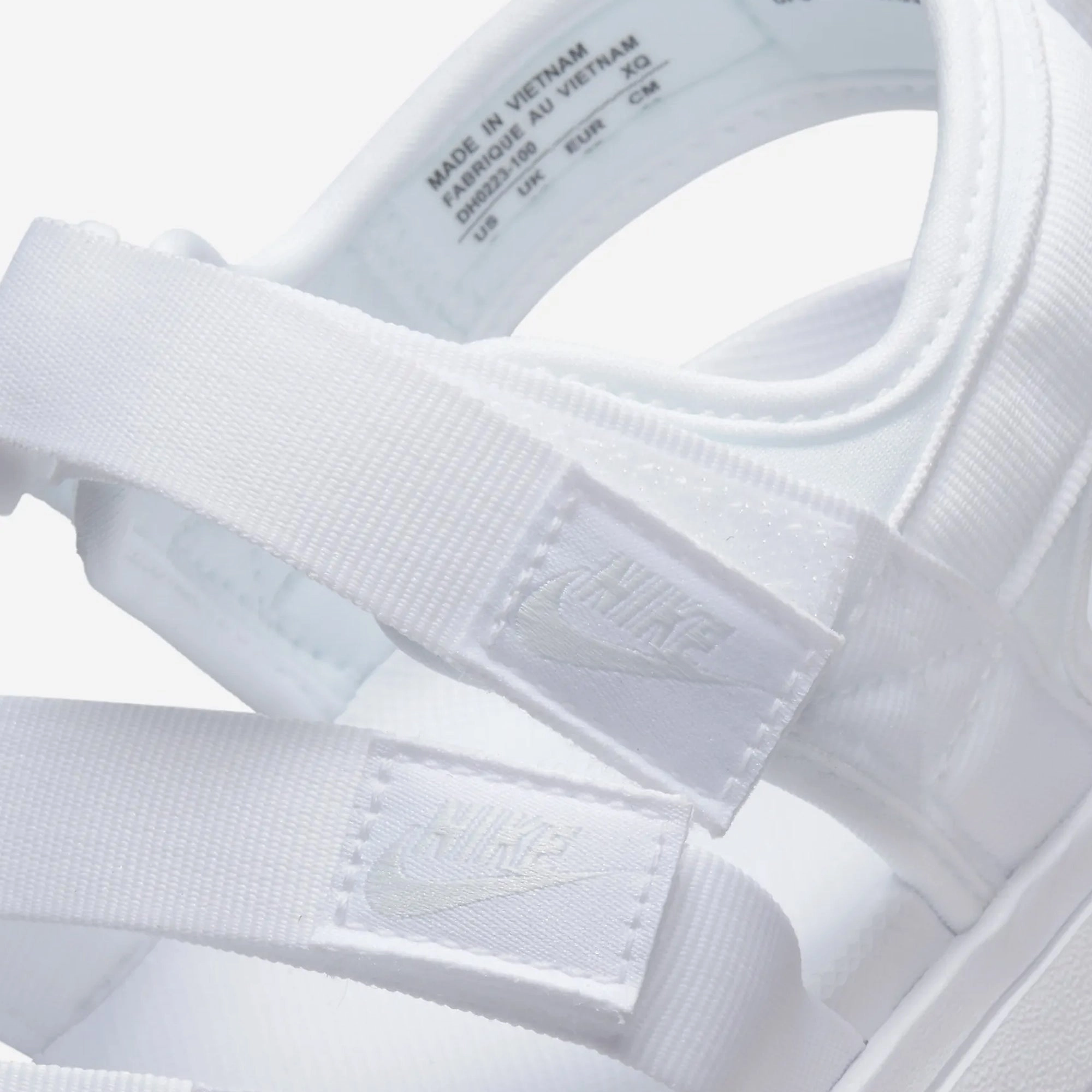 Nike | ICON CLASSIC  { WHITE
