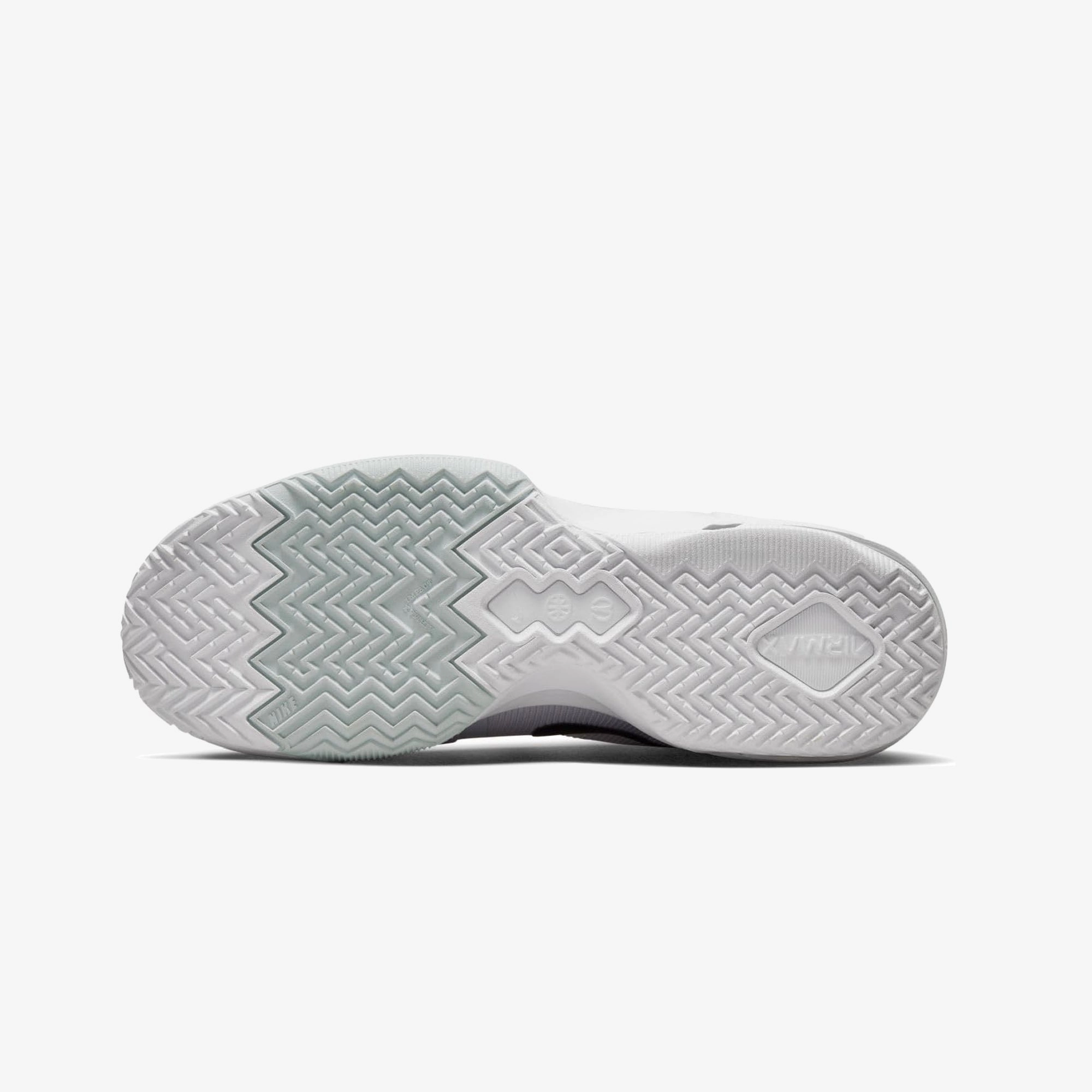 Nike | IMPACT 4  { WHITE/BLACK-PURE PLATINUM