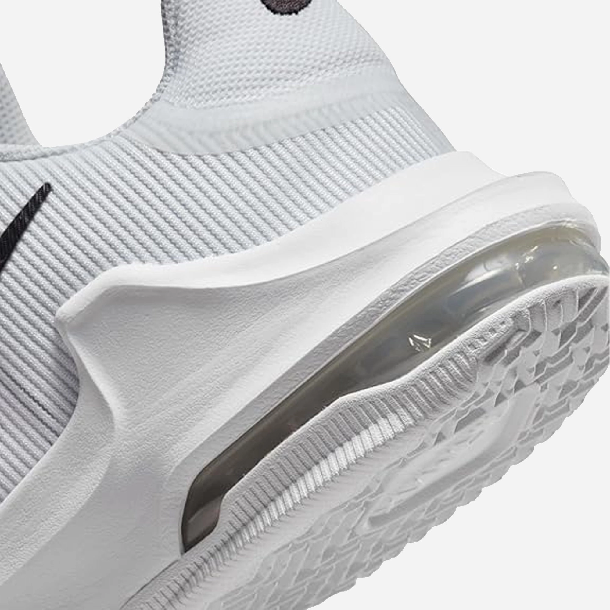 Nike | IMPACT 4  { WHITE/BLACK-PURE PLATINUM