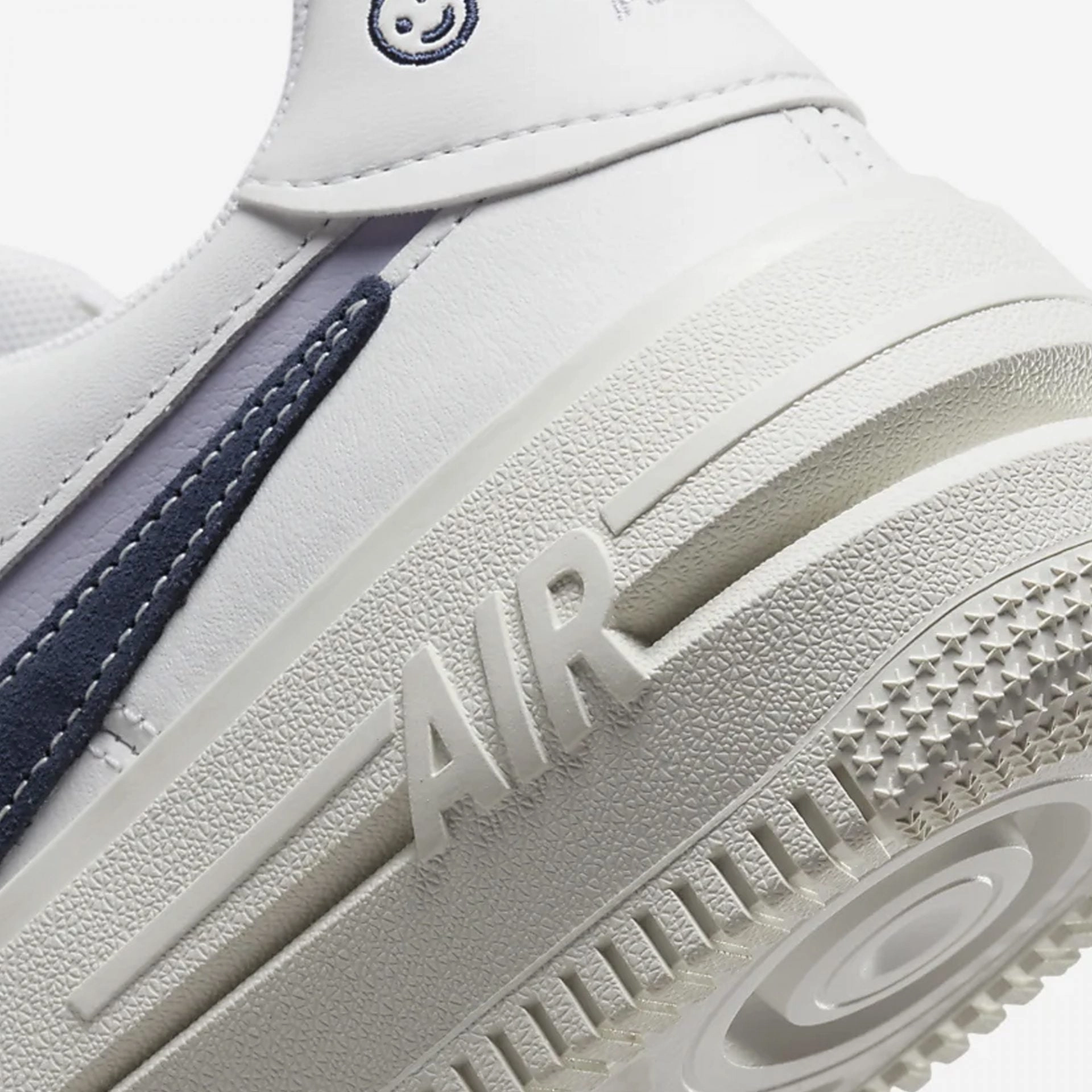 Nike | NIKE AIR FORCE 1 PLT.AF.ORM LV8  { MIDNIGHT NAVY-OXYGEN PURPLE