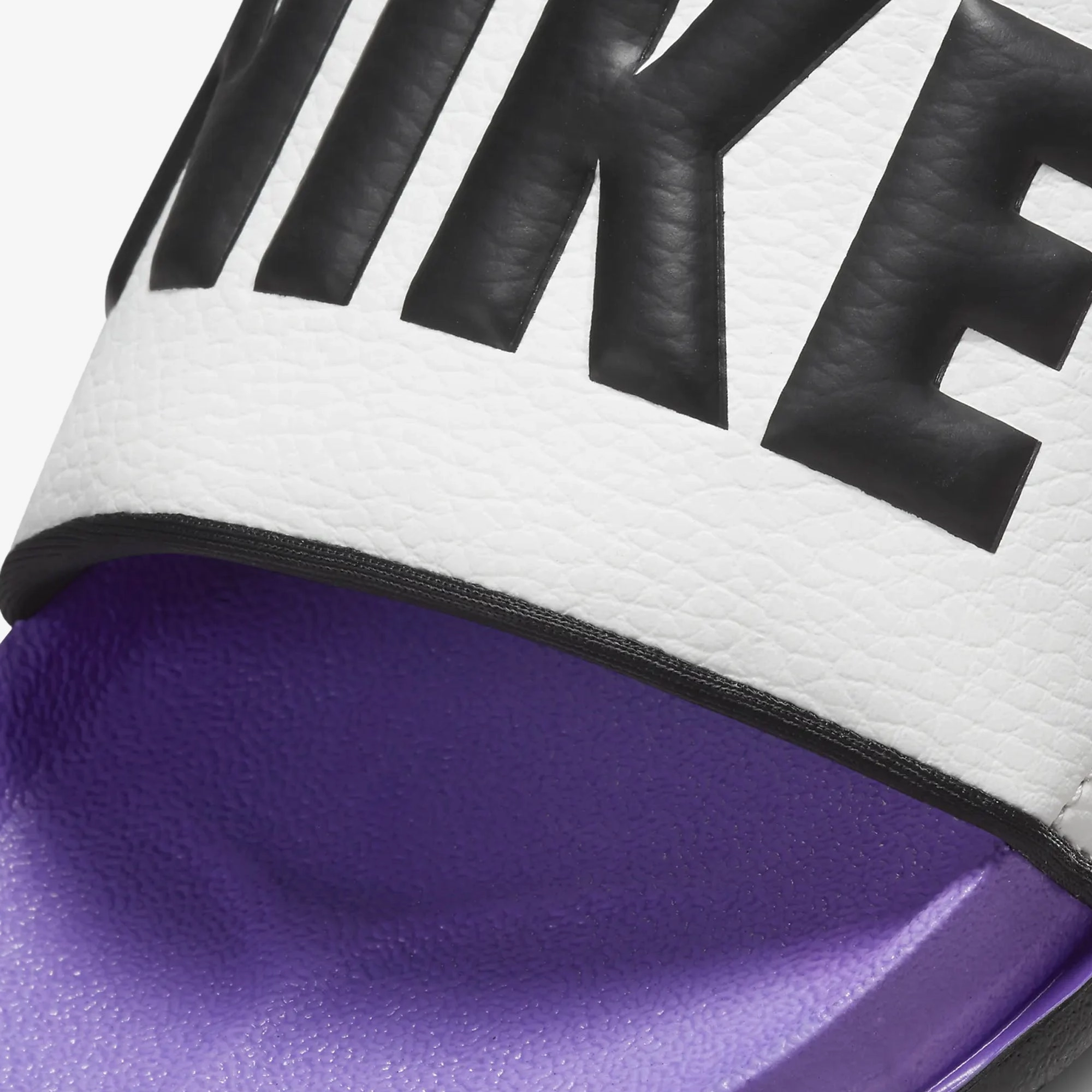 Nike | OFFCOURT  { SUMMIT WHITE/BLACK-ACTION GRAPE