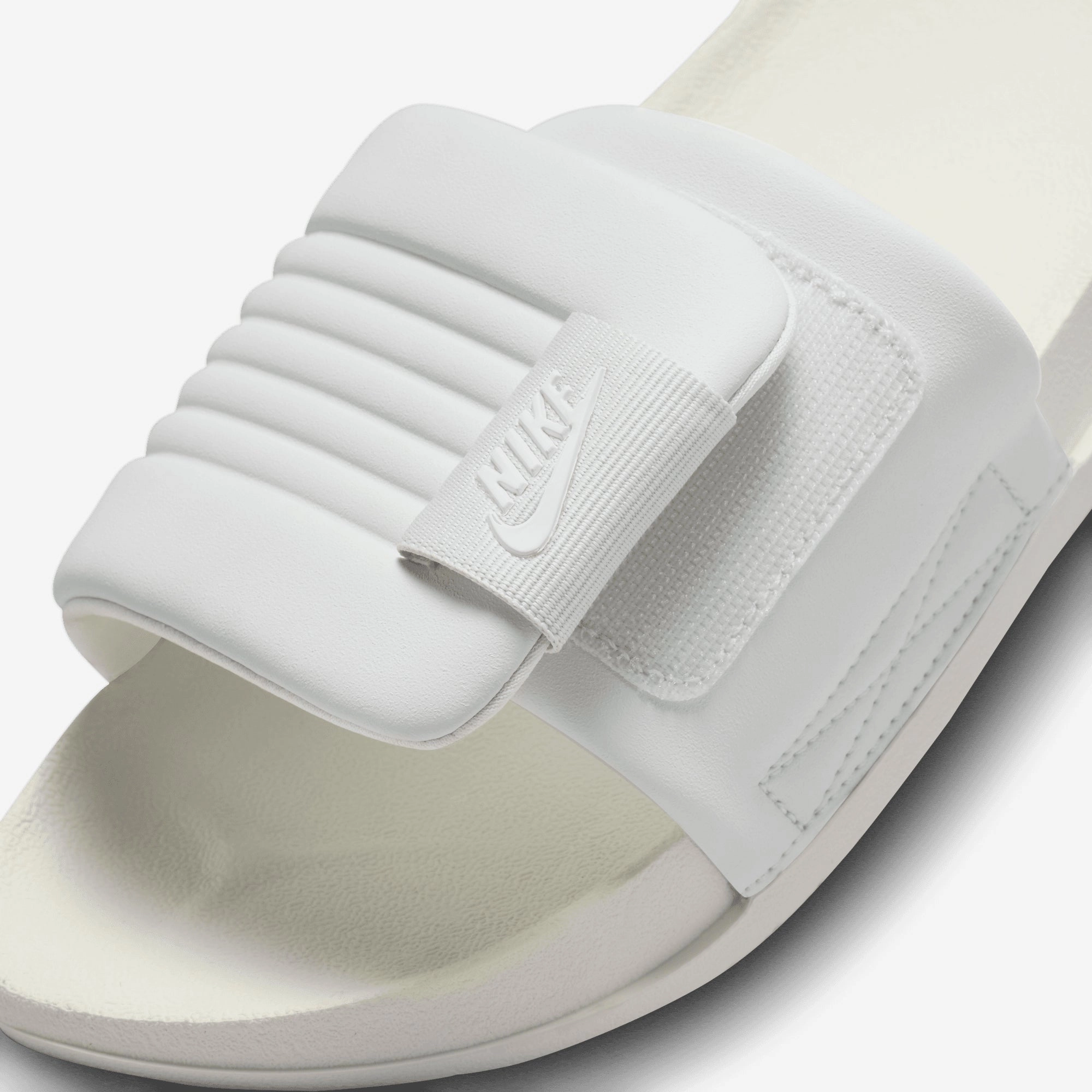 Nike | OFFCOURT ADJUST  { PHOTON DUST/SAIL-PHANTOM-LIGHT BONE